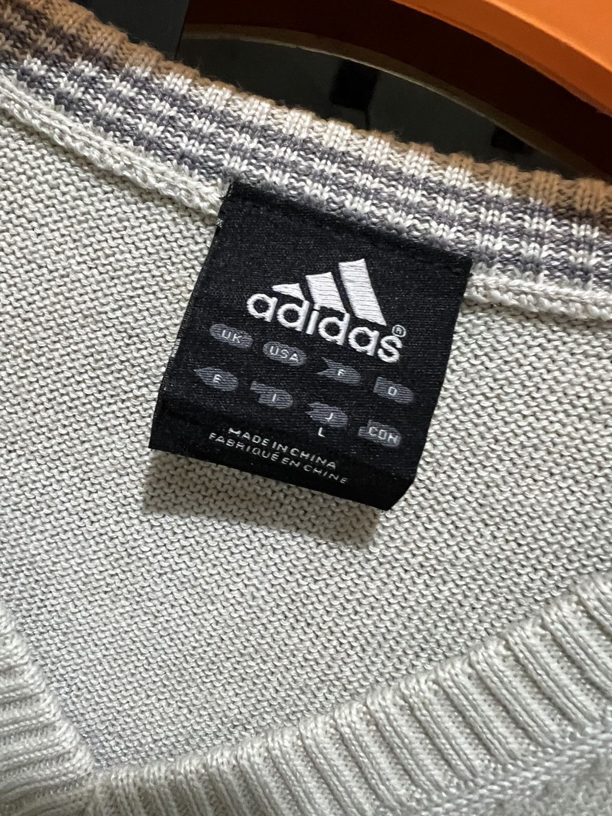 Adidas Vintage Adidas Vest Golf Style 90s Retro Sleeveless Vneck Size US L / EU 52-54 / 3 - 5 Thumbnail