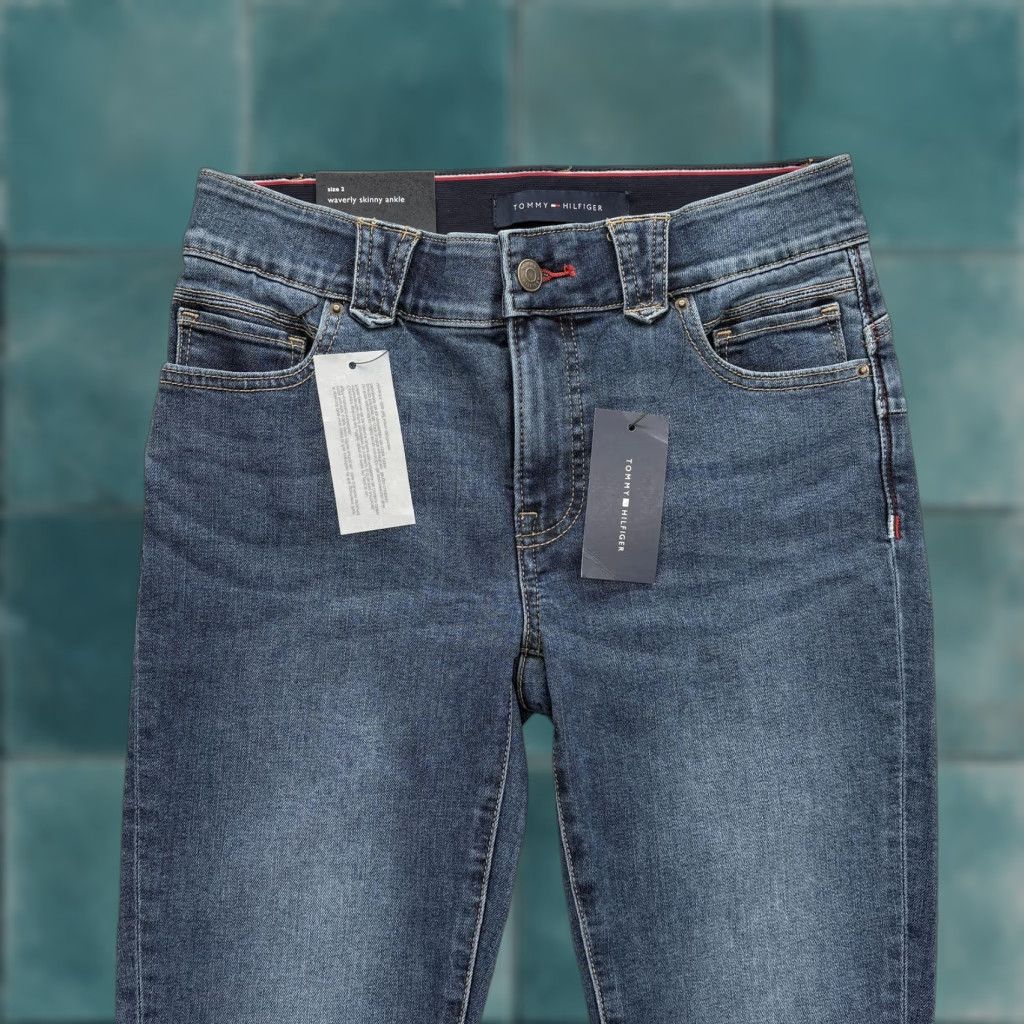 Tommy Hilfiger Tommy Hilfiger Waverly Skinny Jeans Womens 2 Blue Medium Wash NWT Size 26" / US 2 / IT 38 - 1 Thumbnail