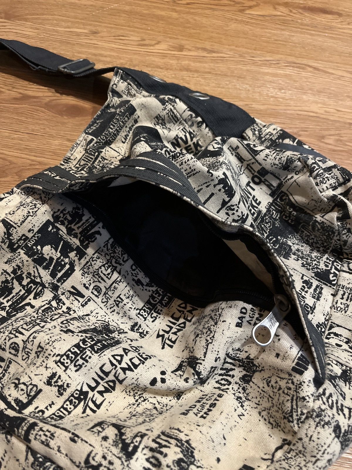 Vintage vintage y2k punk band tote bag Size ONE SIZE - 3 Thumbnail