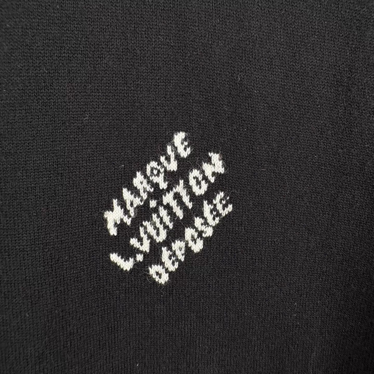 Louis Vuitton Louis Vuitton Pharrell Cuff Full Logo Knit Tee L Size US L / EU 52-54 / 3 - 4 Thumbnail