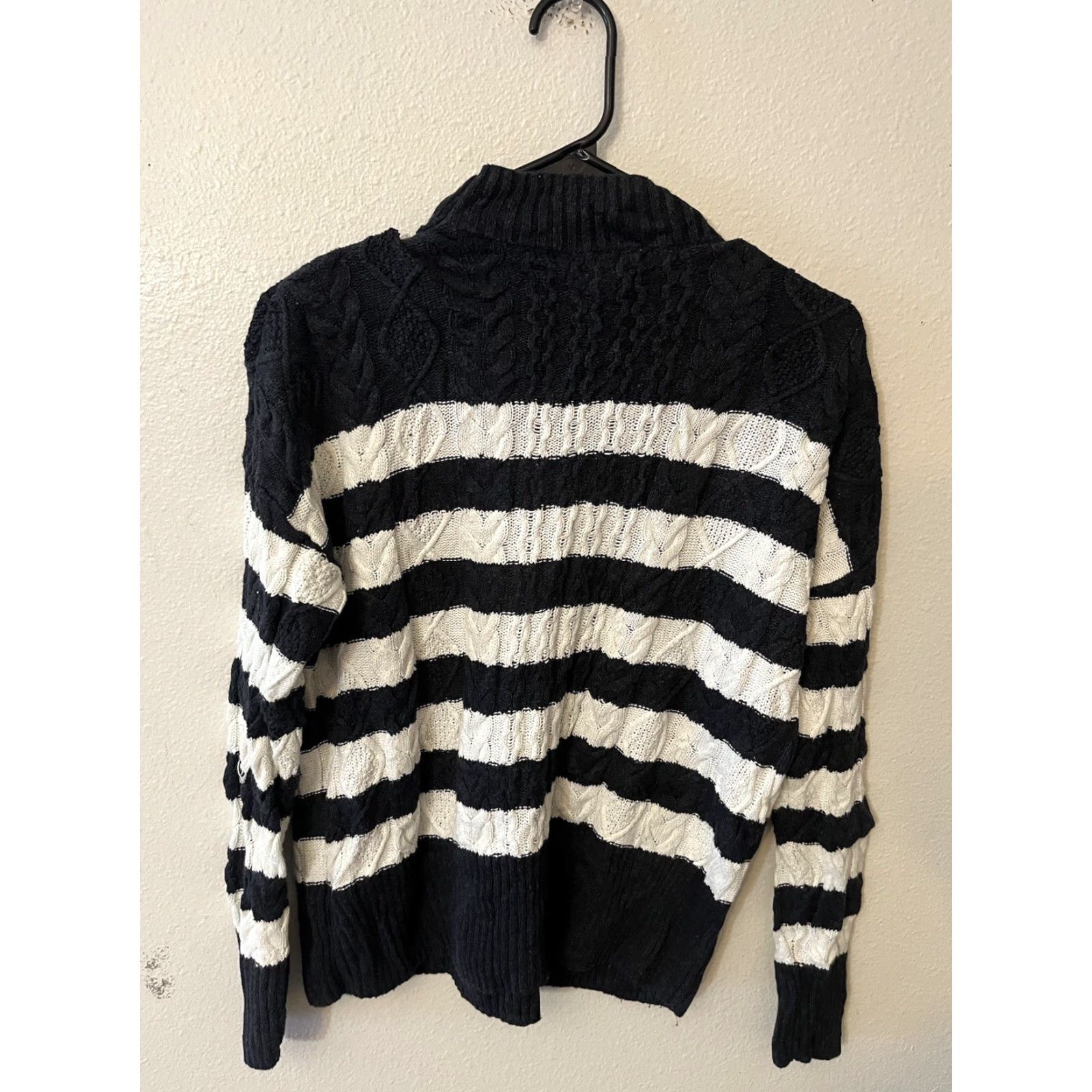 Vintage Tahari Sweater Women S White Black Striped Mock Neck Cable Knit 100% Cotton Size S / US 4 / IT 40 - 3 Thumbnail