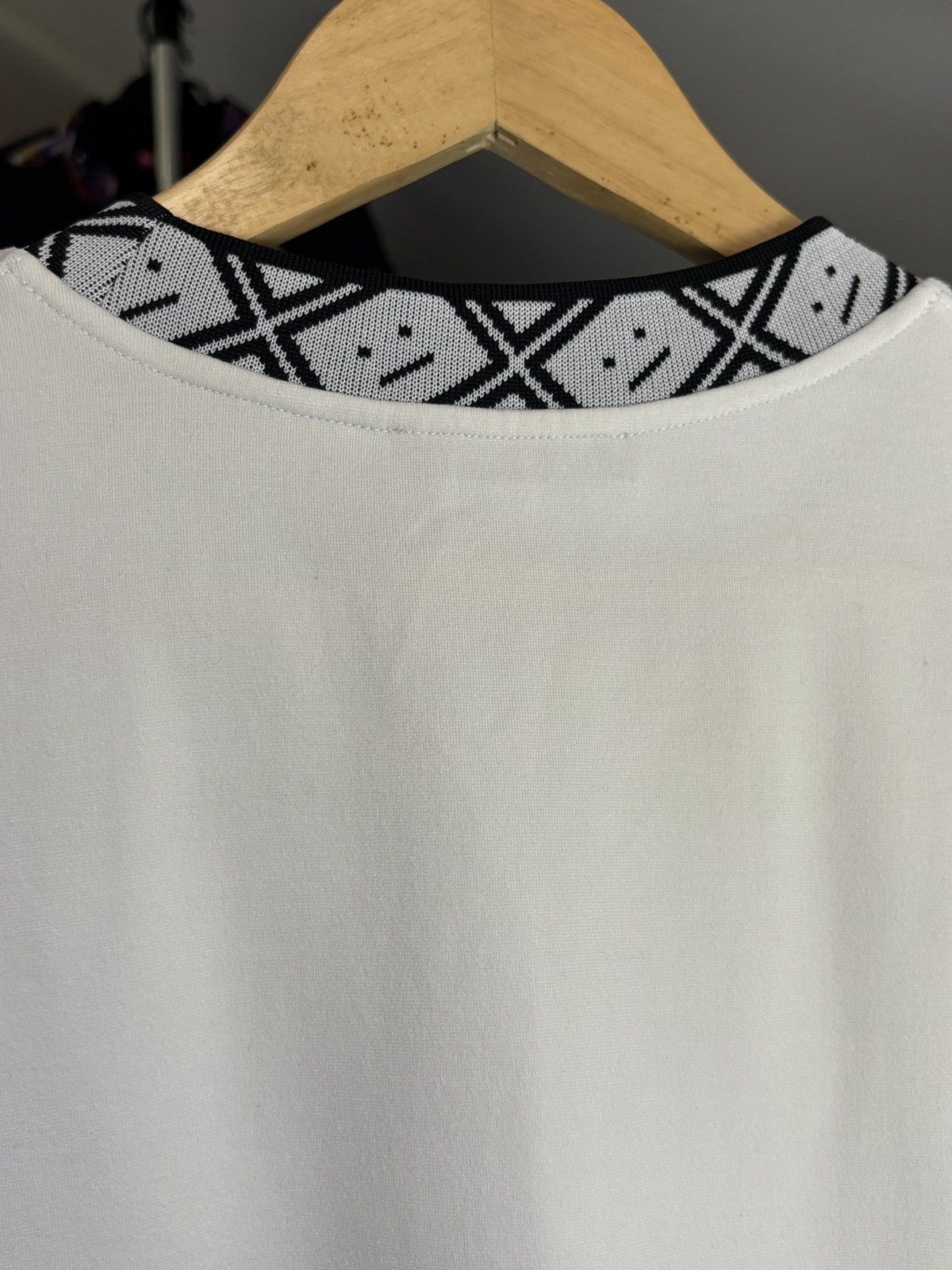 Acne Studios Acne Studios Collar Navid Face Boxy Tee Size US M / EU 48-50 / 2 - 6 Thumbnail