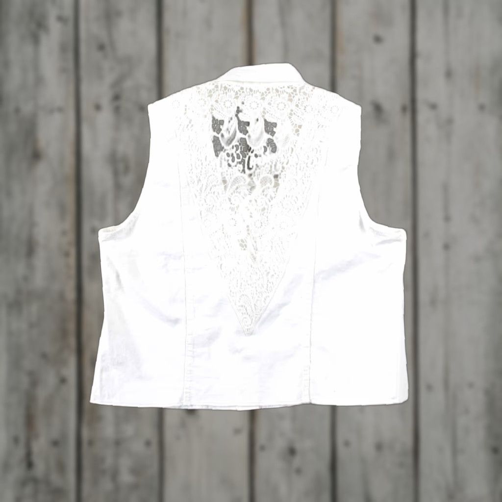 Vintage VINTAGE White Lace-Backed Vest Large Maurices Boho Cottagecore Top Women’s/Adult Large White Lace-Backed Vest Maurices Boho Cottagecore Top Size 42R - 1 Thumbnail