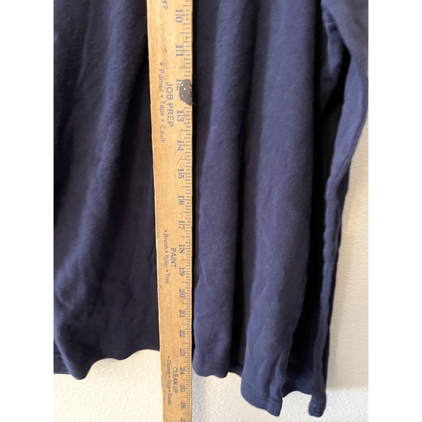 Croft & Barrow Croft & Barrow Women's Blue Classic Tee Size Large 100% Cotton Long Sleeve V Nec Shirt Womens Large Blue Cotton Classic V-Neck T-Shirt Croft & Barrow Size L / US 10 / IT 46 - 4 Thumbnail