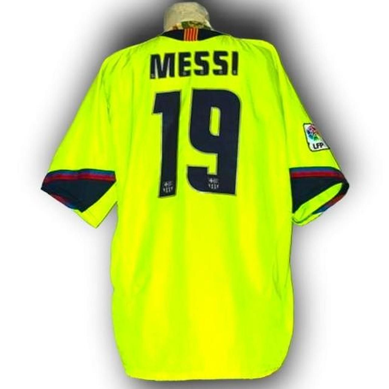 Nike Fc Barcelona Spain 2005 2006 Away Shirt Jersey Size US XL / EU 56 / 4 - 1 Thumbnail