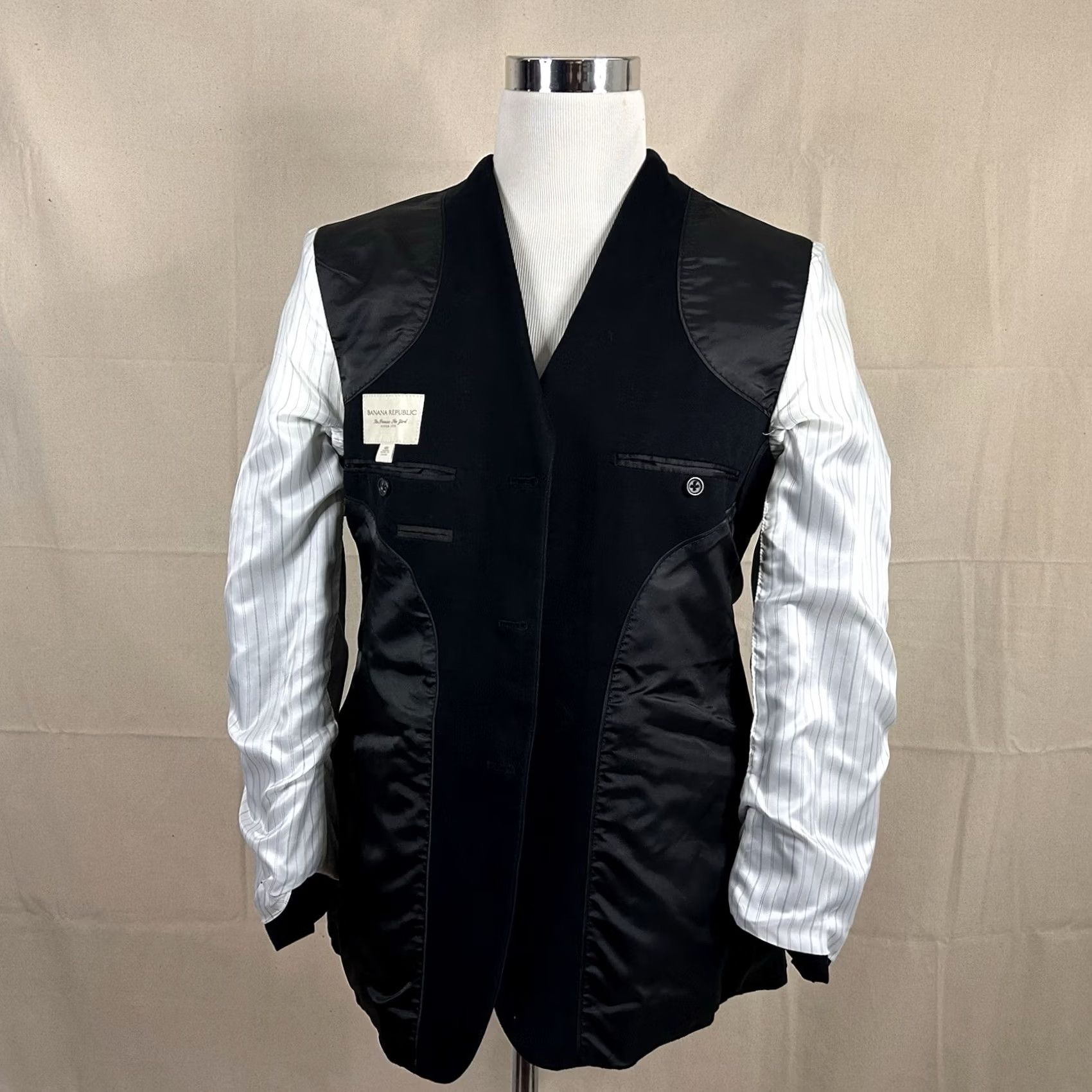 Banana Republic Banana Republic Sport Coat 40R Black Cotton 3-Button Notch Lapel Vented Regular Men’s Jacket Size US XS / EU 42 / 0 - 7 Thumbnail