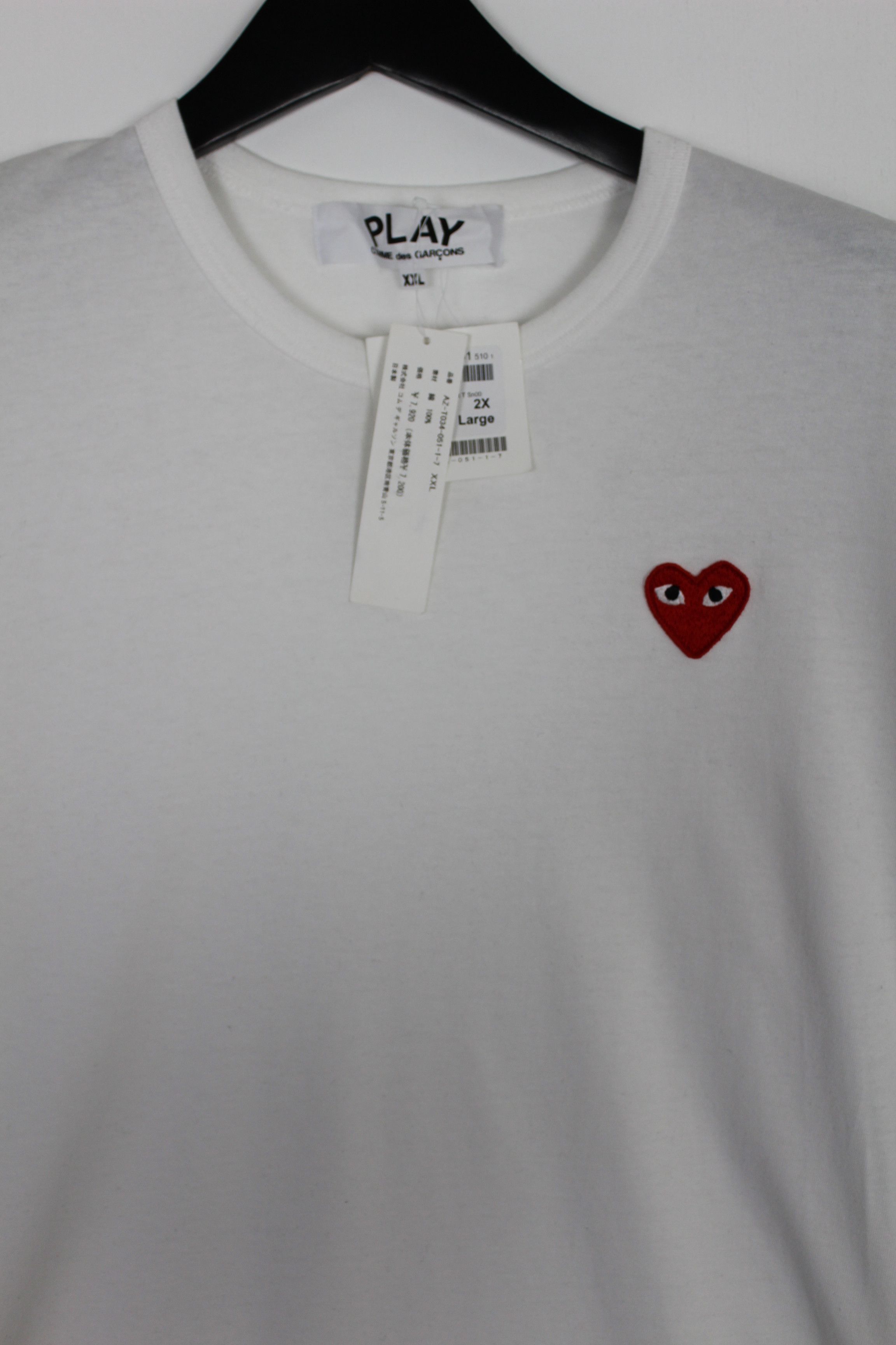 Comme des Garcons PLAY Comme des Garçons Play Peeping Heart Cotton T-Shirt White Size US XL / EU 56 / 4 - 2 Thumbnail