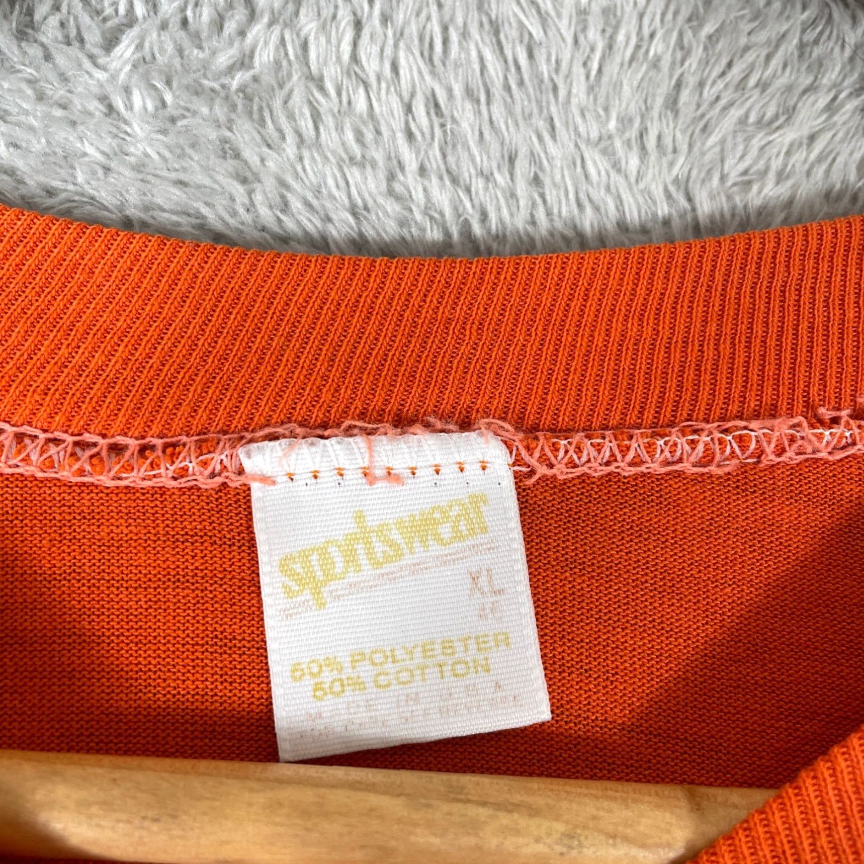 Vintage VINTAGE Sportswear Shirt Mens XL Orange 80s Basketball League USA Men Short Sleeve Graphic Tee Size US XL / EU 56 / 4 - 3 Thumbnail