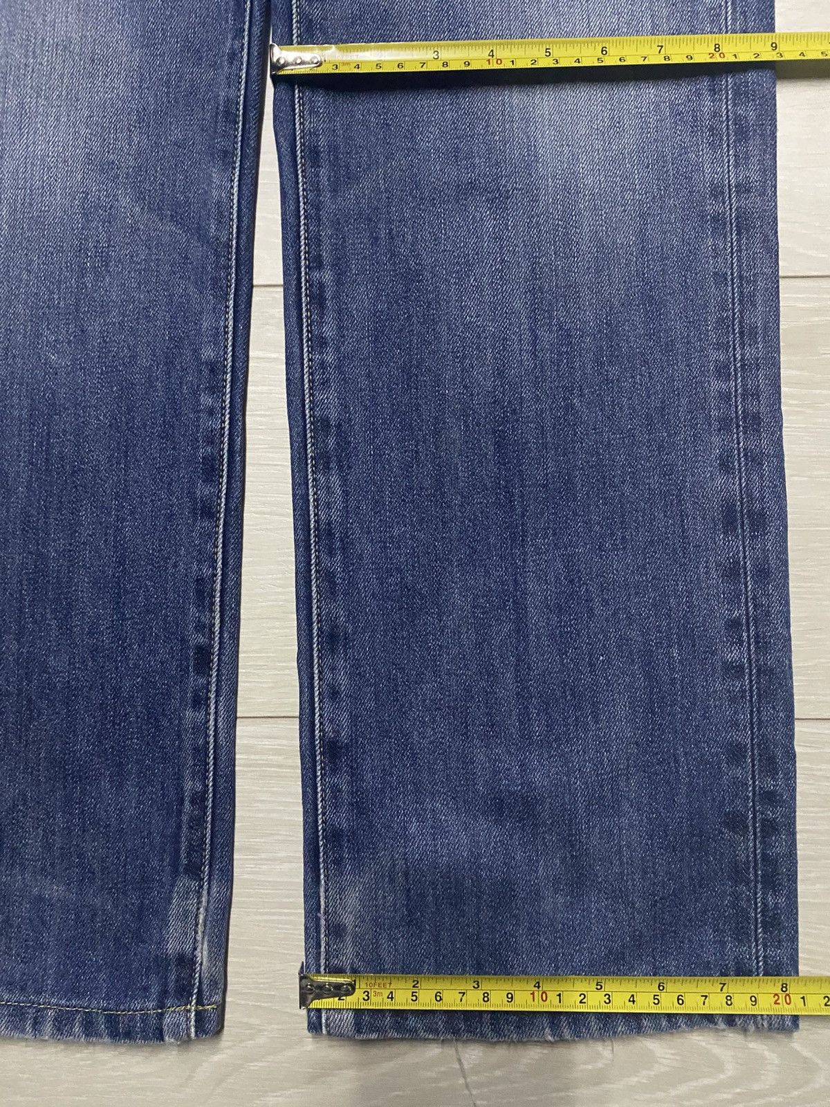 Uniqlo Vintage uniqlo Blue Wash Distressed Loose Jeans Size US 35 - 10 Thumbnail