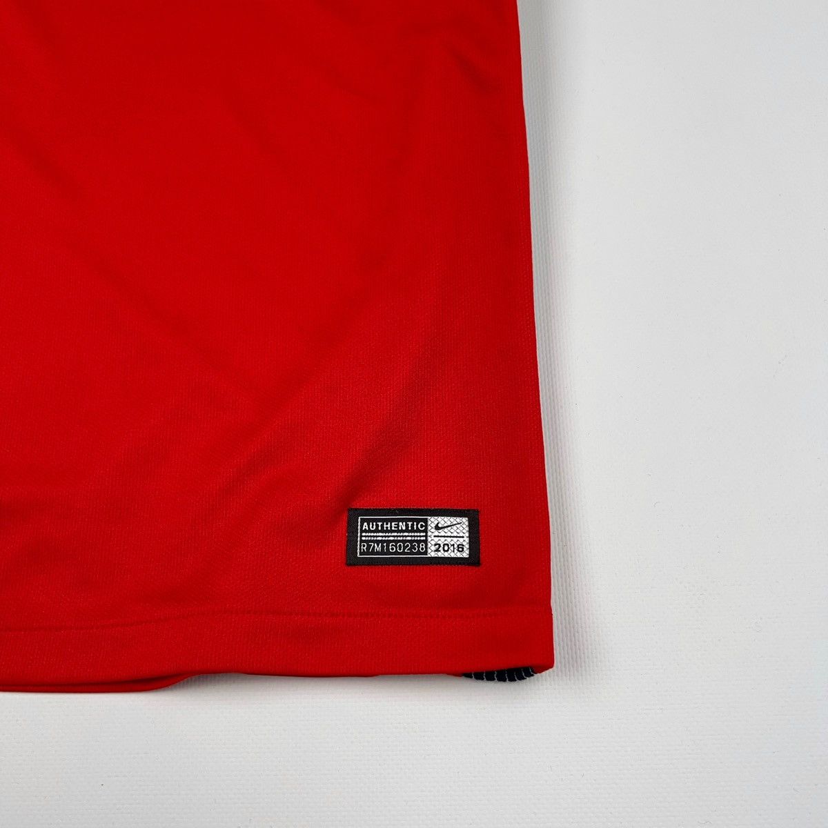 Nike Nike PSG 2016 Jersey Red Soccer Football Size US S / EU 44-46 / 1 - 2 Thumbnail