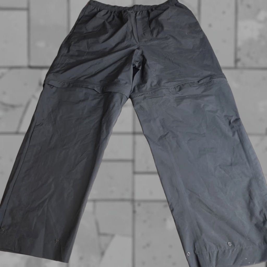 Vintage VINTAGE Zero Restriction Pants XL Black Convertible Stretch Waist Side Zip Gore Tex Size US 36 / EU 52 - 1 Thumbnail