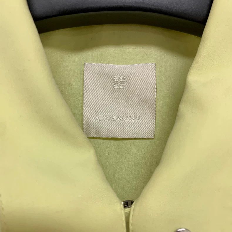 Givenchy Givenchy Size38 Solid Open Sleeve Short Sleeve Top Size 38 Size US M / EU 48-50 / 2 - 2 Thumbnail