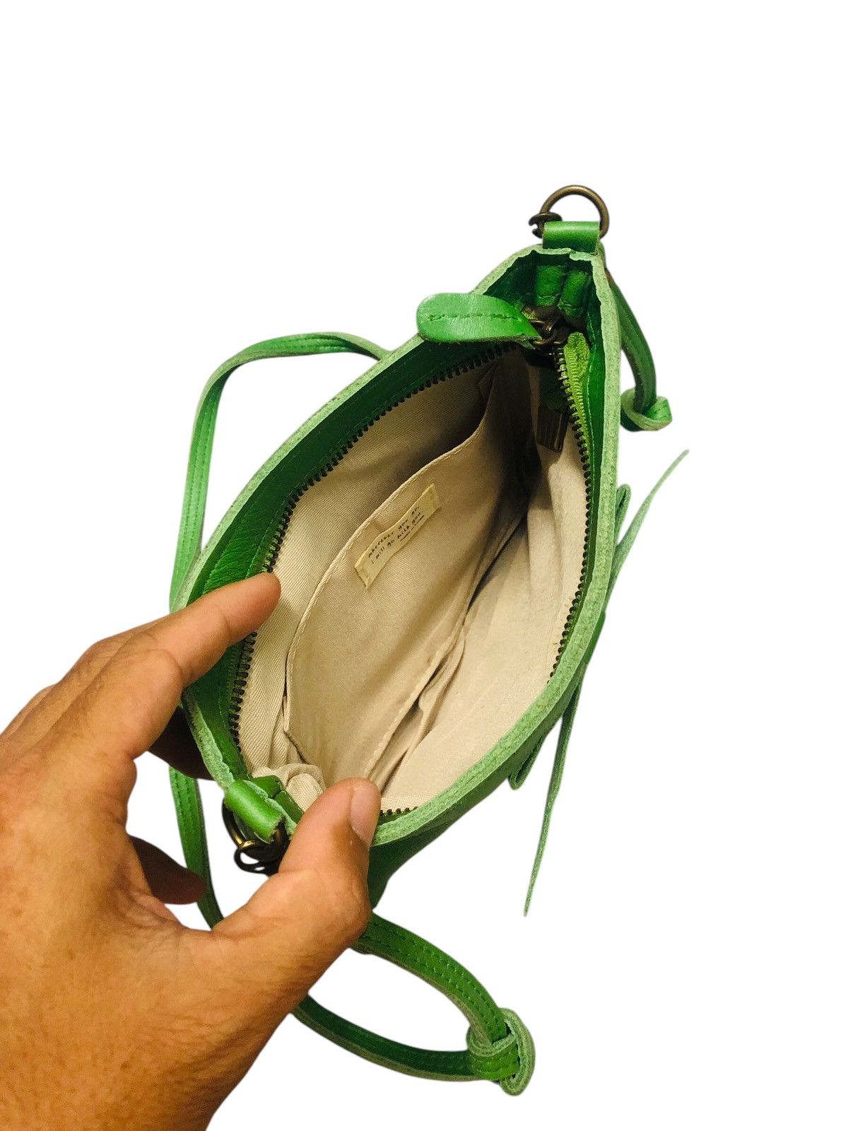 Japanese Brand Pure leather green sling bag Size ONE SIZE - 3 Thumbnail