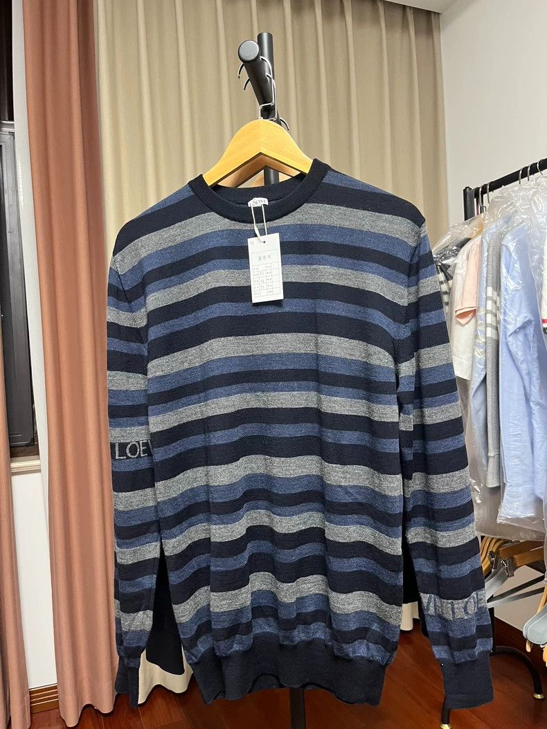 Loewe LOEWE A wool sweater Size US XL / EU 56 / 4 - 1 Thumbnail
