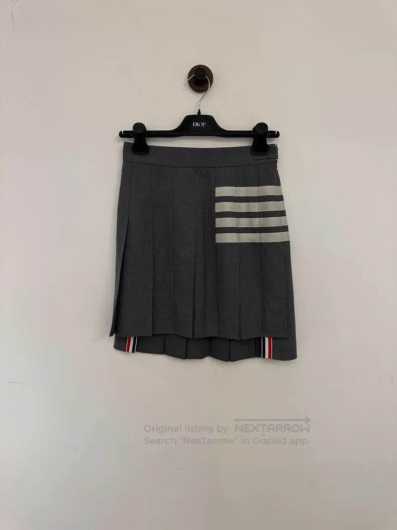 Thom Browne Thom Browne Grey Pleated Skirt Size 24" / US 00 / IT 34 - 1 Thumbnail