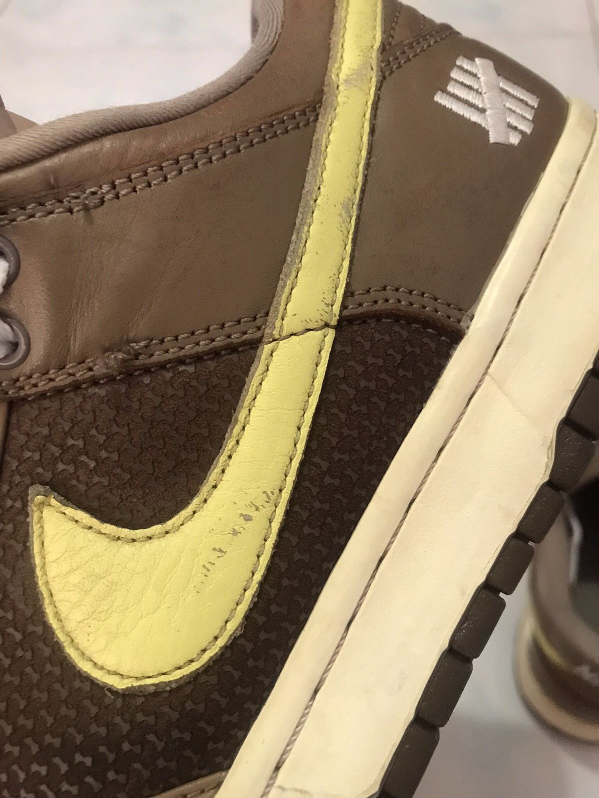 Nike Nike Dunk Low x Undefeated ‘Canteen’ Size US 9.5 / EU 42-43 - 13 Thumbnail