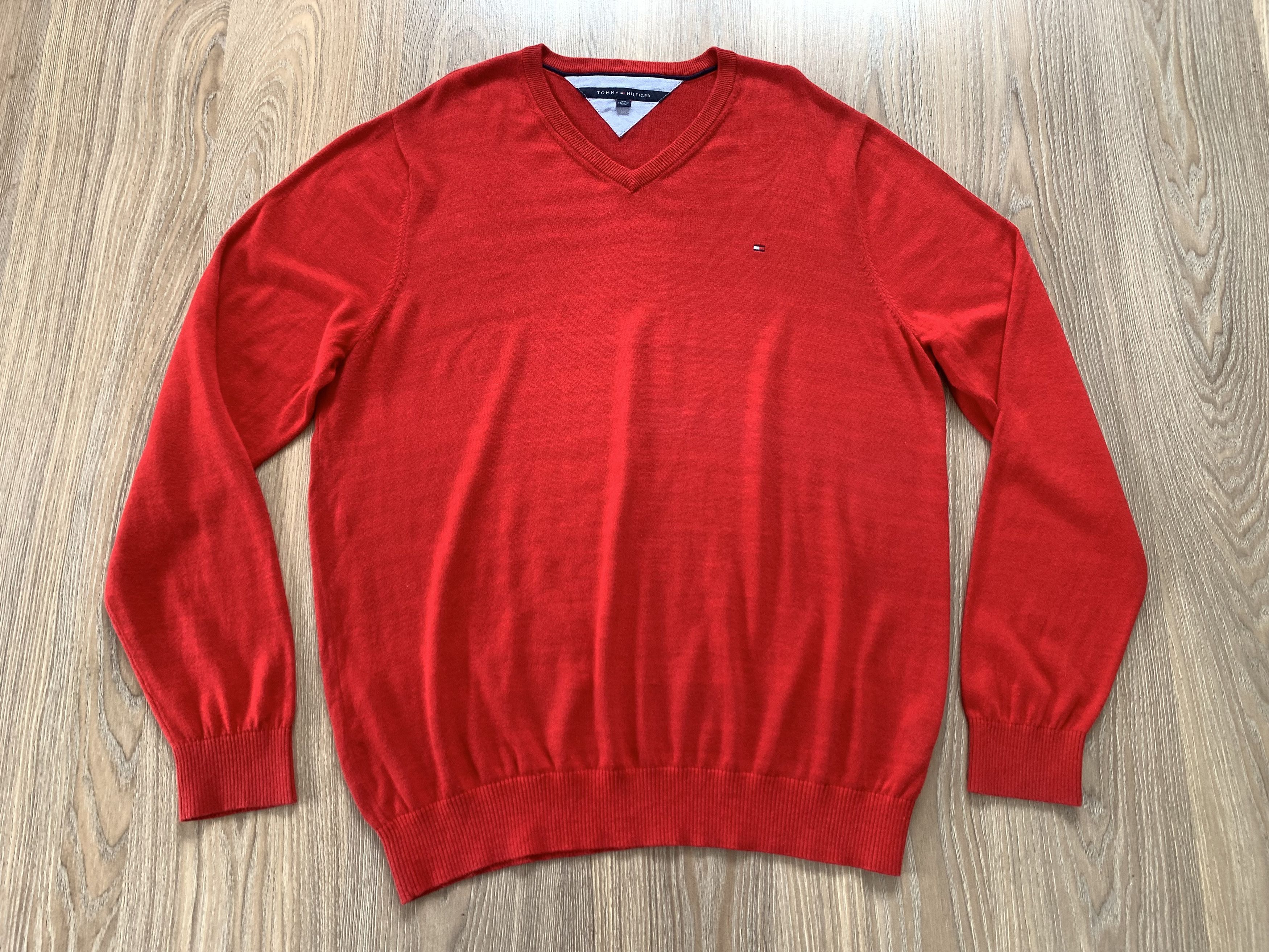 Tommy Hilfiger Tommy Hilfiger Cotton Red V Neck Sweater Size US XXL / EU 58 / 5 - 2 Thumbnail