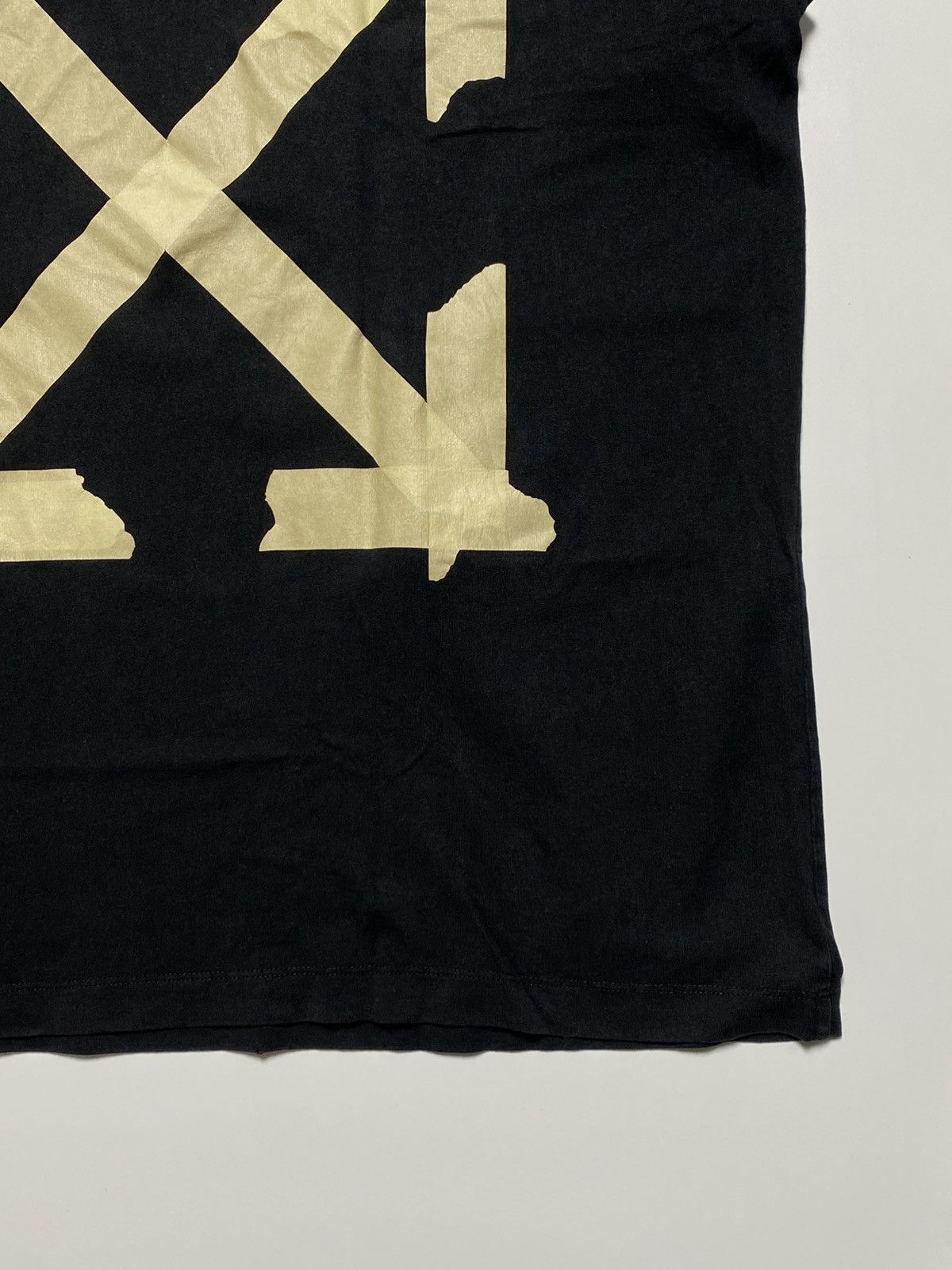 Off-White Off-White Tape Arrows T-Shirt Size US L / EU 52-54 / 3 - 6 Thumbnail