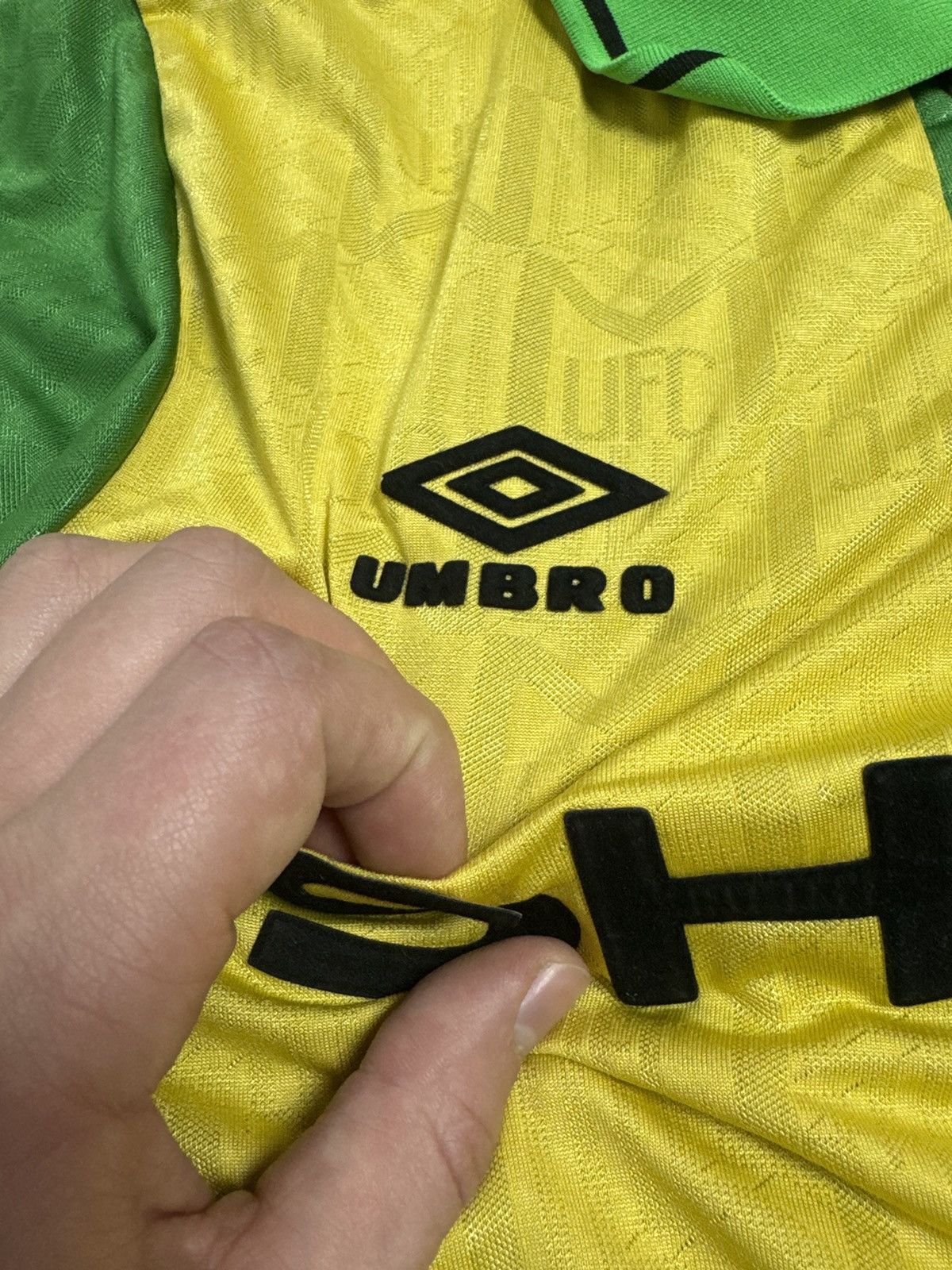 Umbro Manchester United 1992 Third Football Shirt Soccer Jersey Size US S / EU 44-46 / 1 - 5 Thumbnail