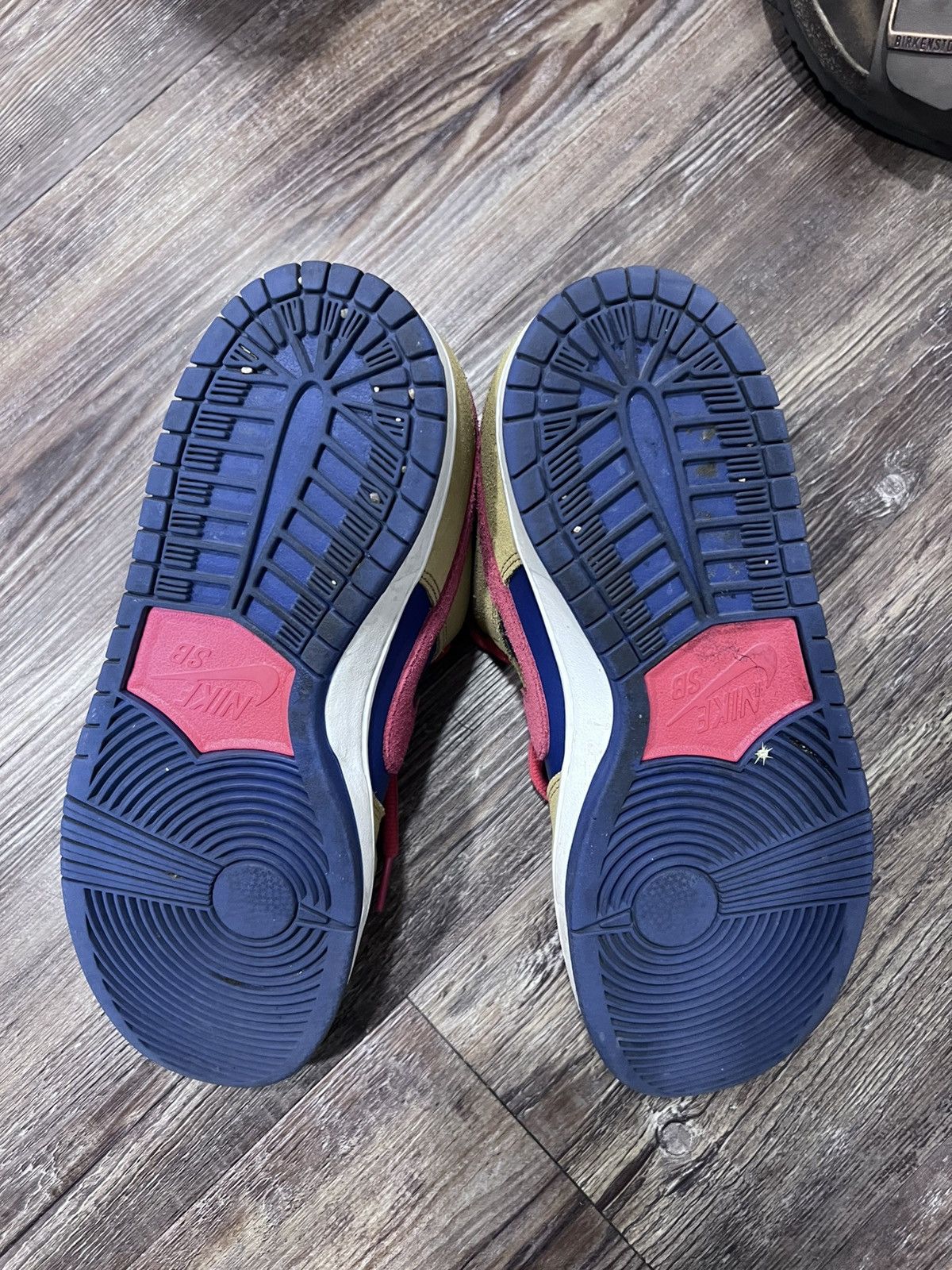 Nike Nike SB Dunk Low Size US 8 / EU 41 - 5 Thumbnail