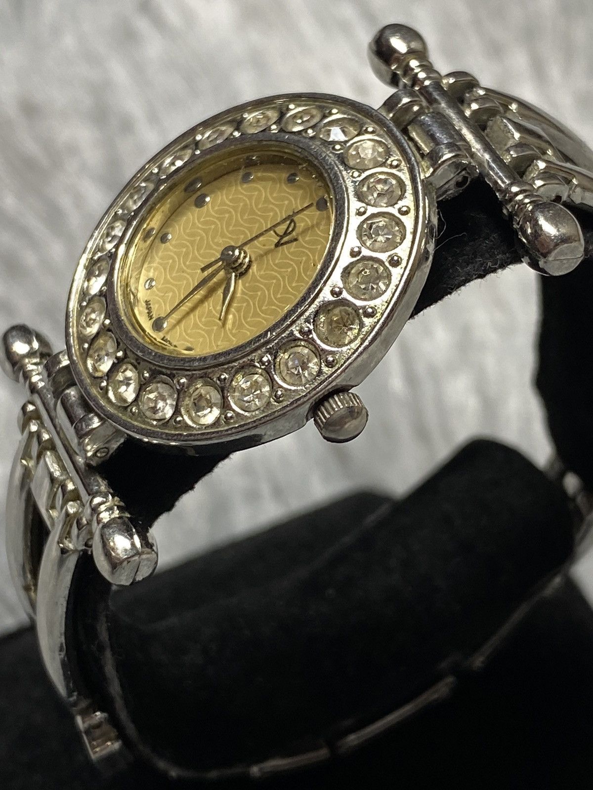 Jewelry Elegant Vintage Japan Quartz Watch | Japanese Brand Size ONE SIZE - 5 Thumbnail