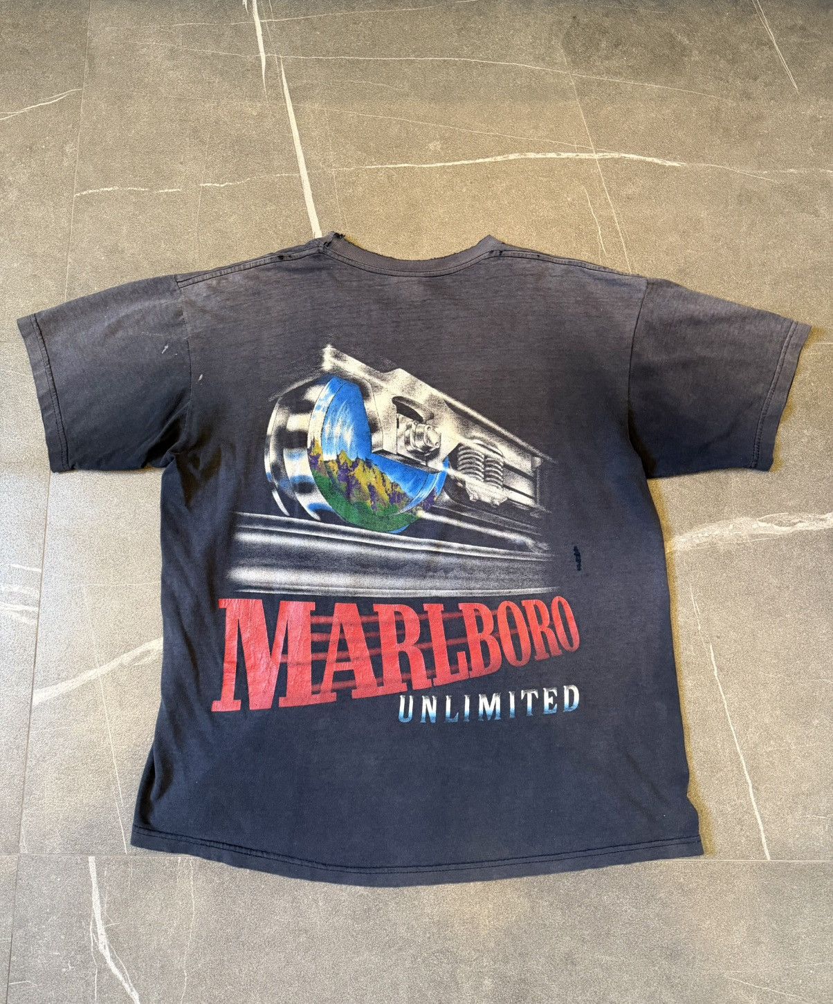 Marlboro Marlboro 1990s Faded Vintage T-Shirt Size US XL / EU 56 / 4 - 3 Thumbnail