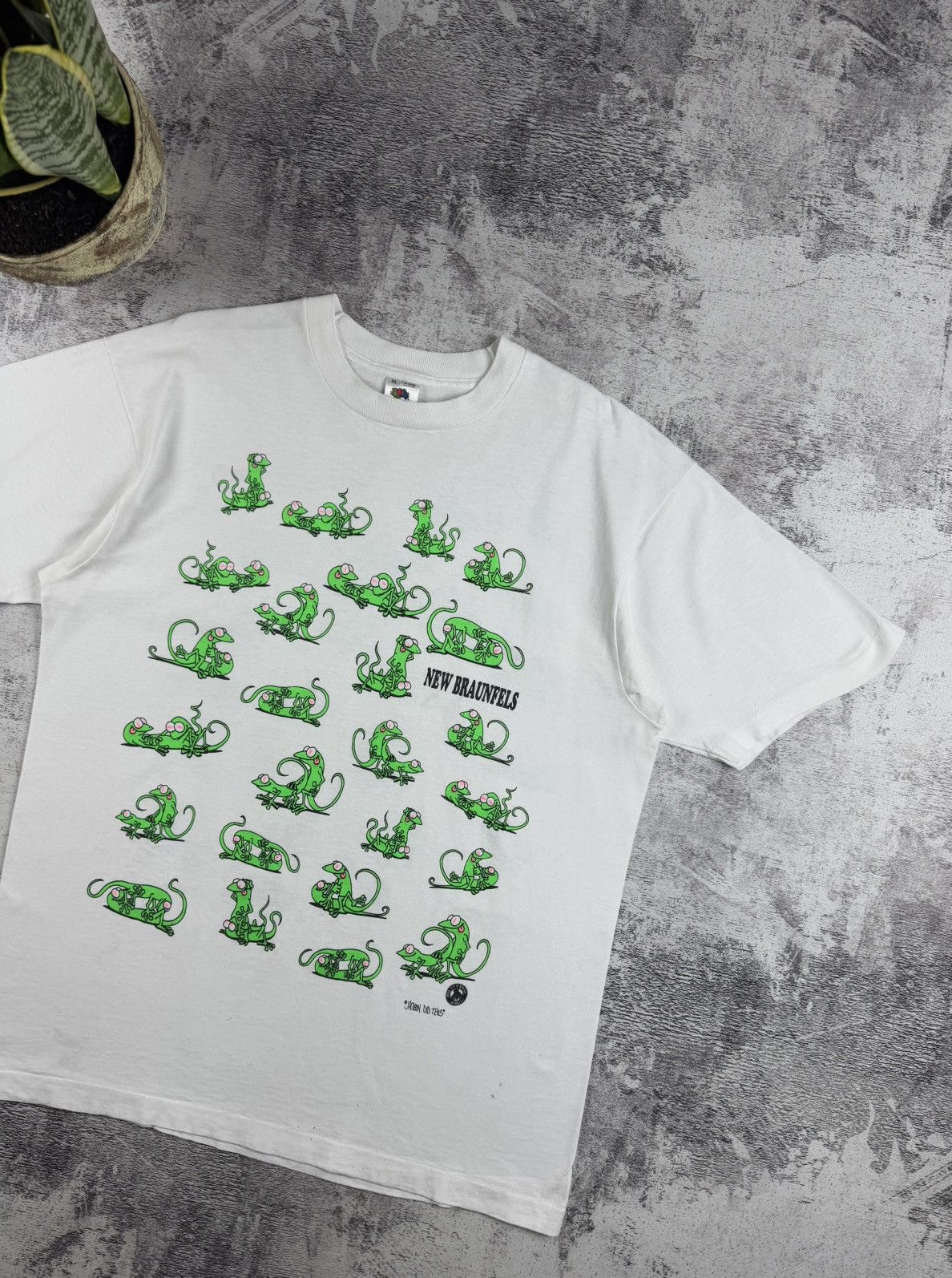 Vintage Kama Sutra Lizard Sex Positions New Braunfels T Shirt Tee Size US XL / EU 56 / 4 - 4 Thumbnail