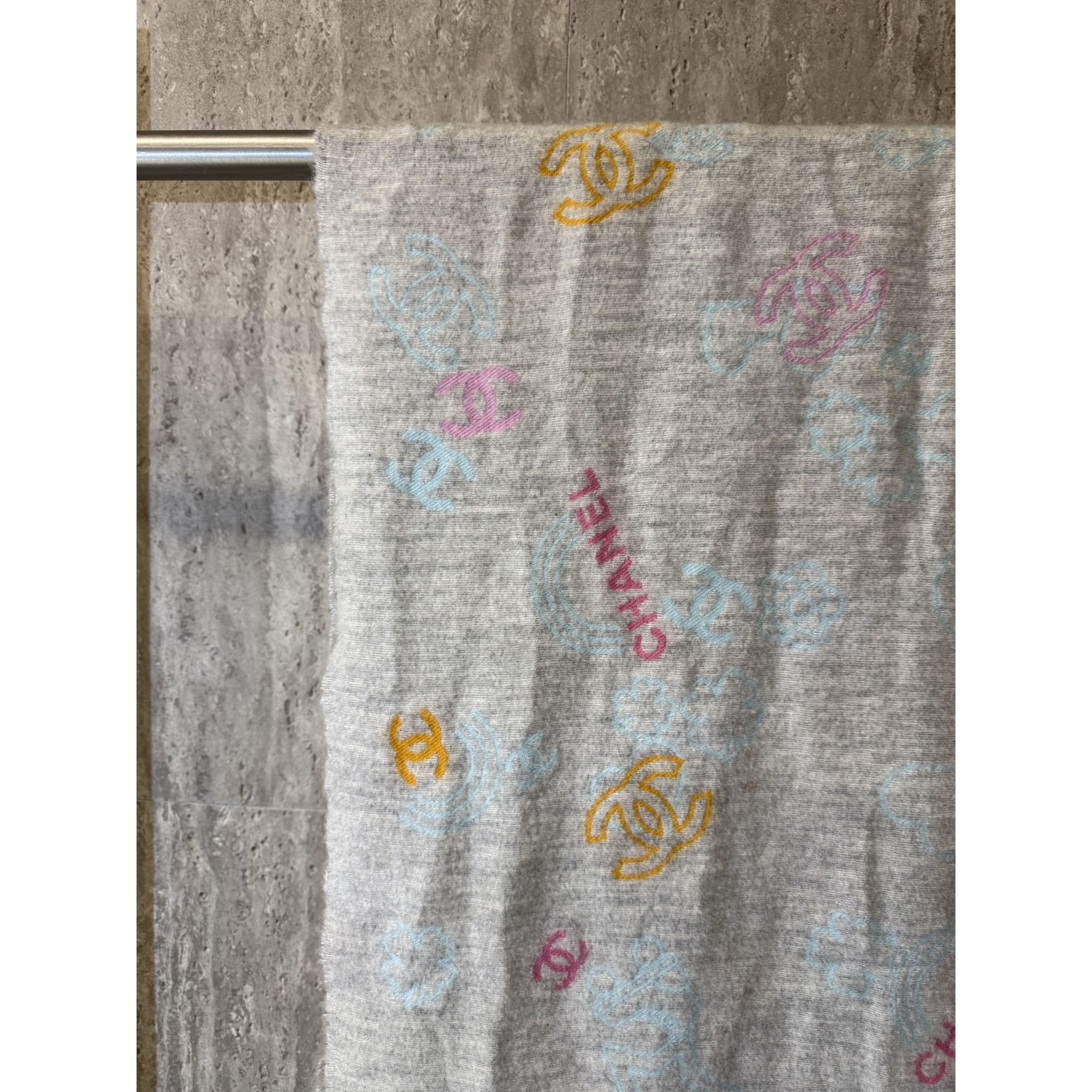 Chanel Chanel Gray Multicolor Logo Pattern Scarf 43% Cashmere 36% W Size ONE SIZE - 17 Thumbnail