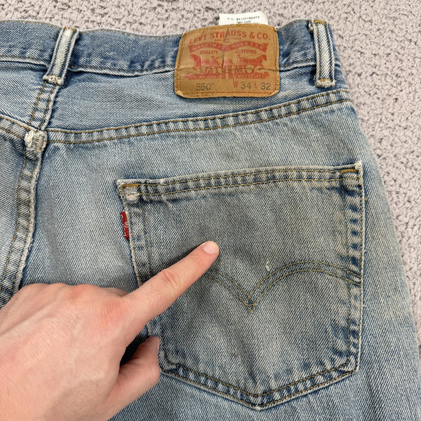 Levi's Levis 550 Relaxed Fit Jeans 34x32 Blue Light Wash Faded Size US 34 / EU 50 - 6 Thumbnail