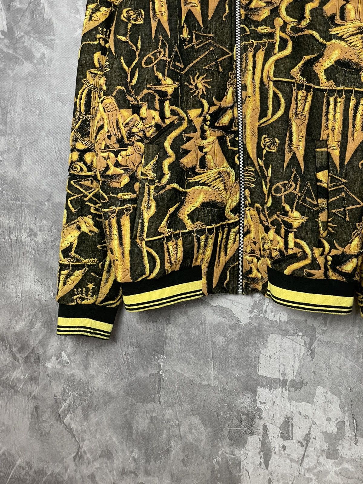 Japanese Brand ZARA Embroidered Velvet Bomber Jacket Yellow Size US L / EU 52-54 / 3 - 6 Thumbnail