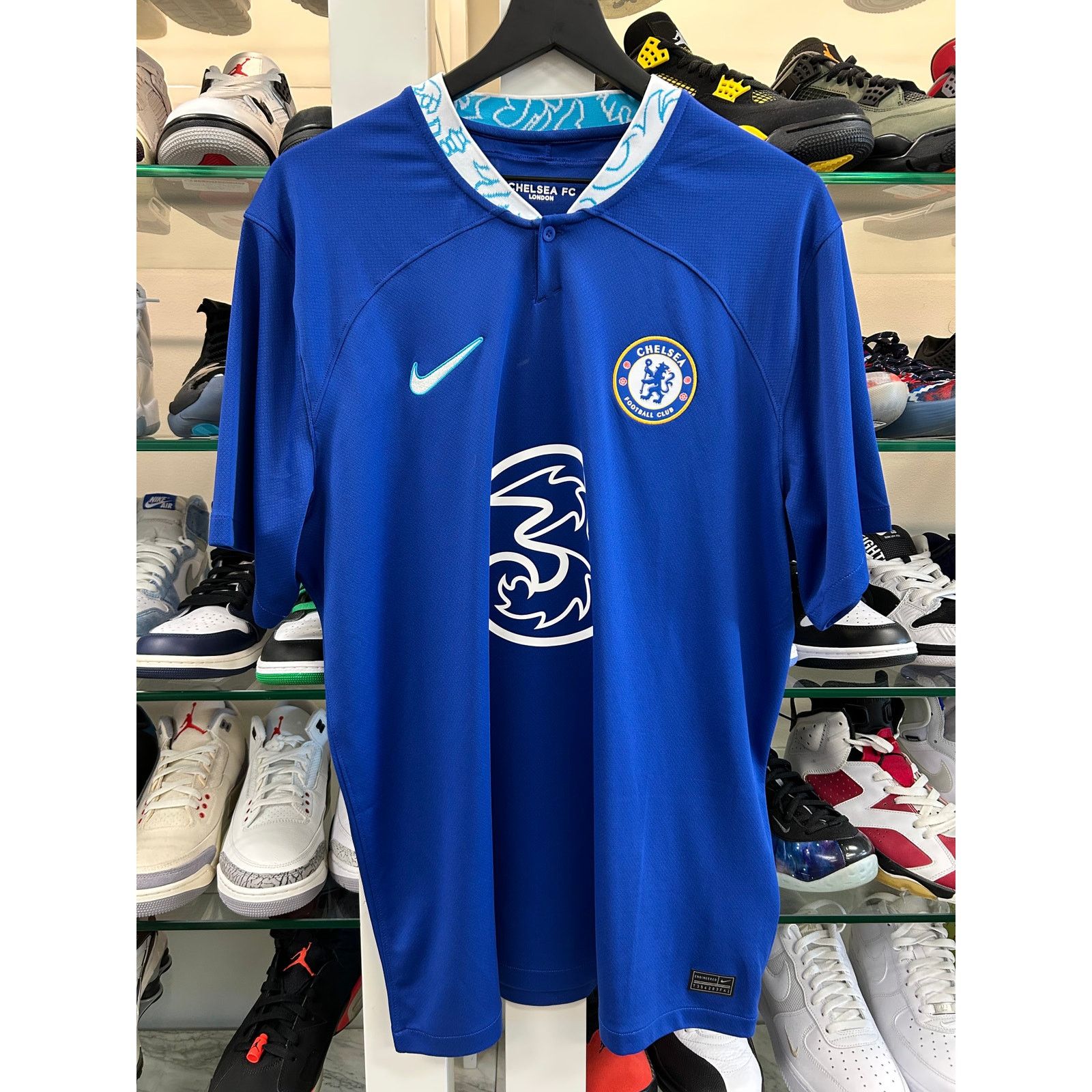 Nike Nike Chelsea F.C. 2022/23 Home Stadium Soccer Jersey XL B15 Size US XL / EU 56 / 4 - 1 Thumbnail