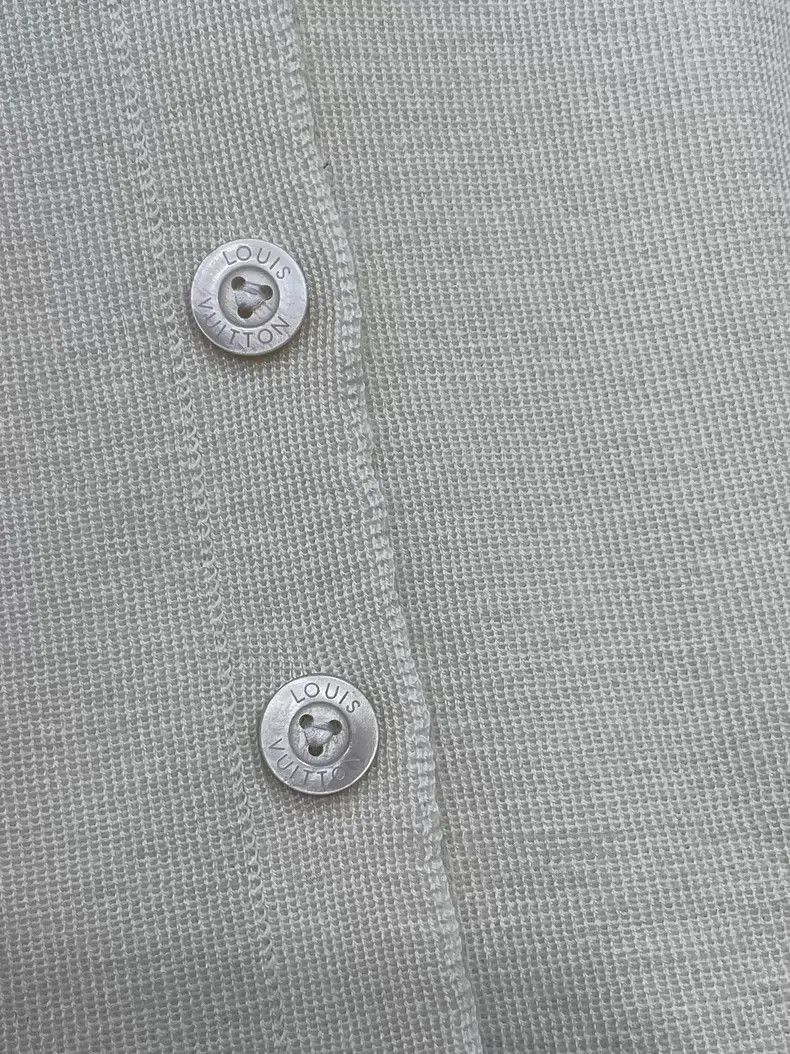 Louis Vuitton Louis Vuitton 24 cashmere knitted cardigans shirt Size S / US 4 / IT 40 - 4 Thumbnail