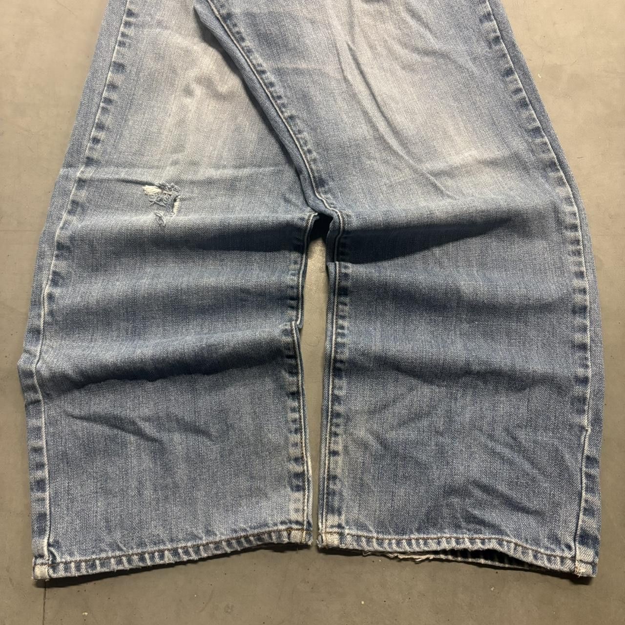 Vintage Crazy Vintage Y2K/2000s Baggy Wideleg Faded Skater Style Medium Wash Denim Jeans! Size US 36 / EU 52 - 5 Thumbnail