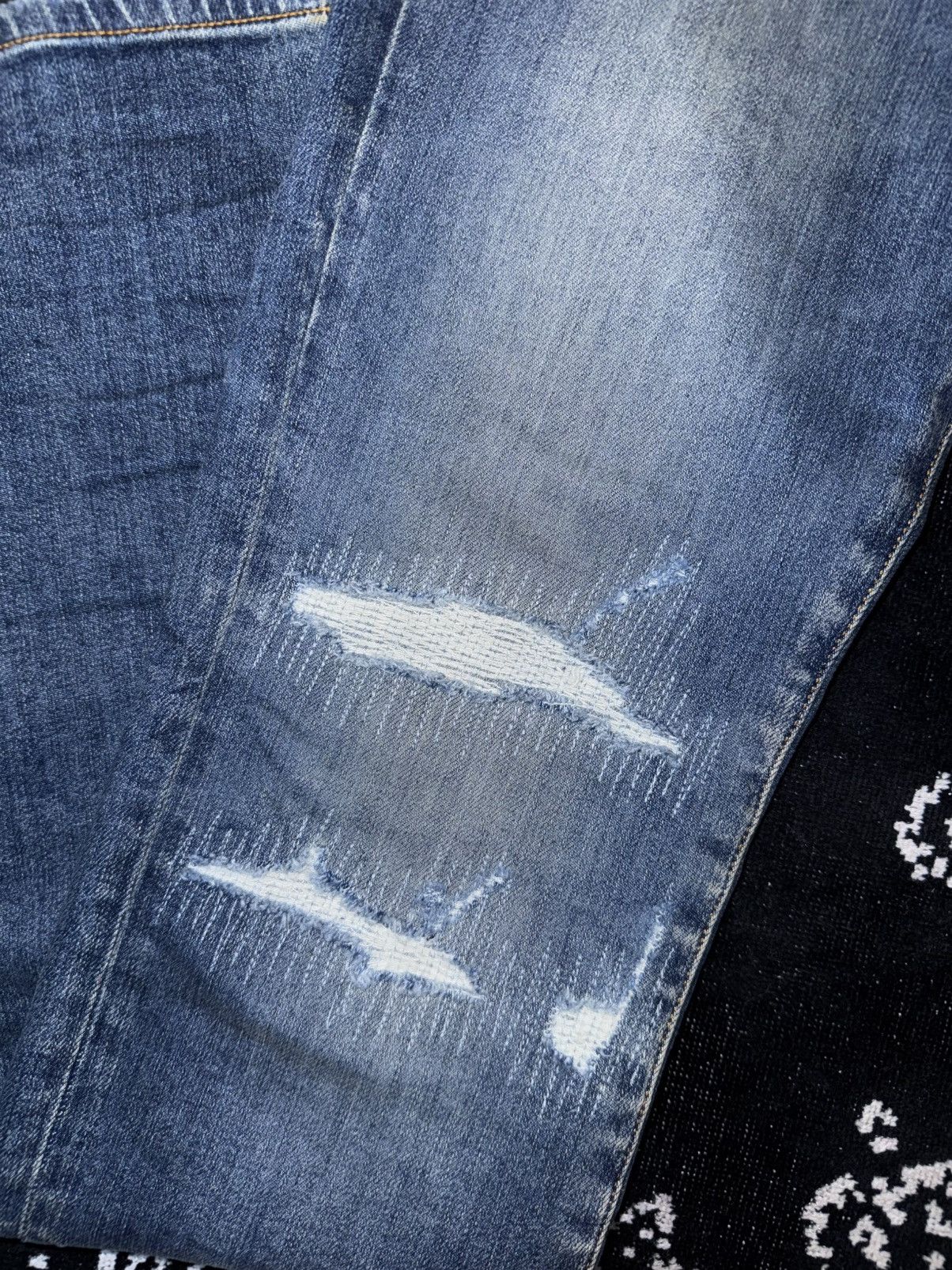 Amiri AMIRI BASIC DISTRESSED JEANS Size US 32 / EU 48 - 4 Thumbnail