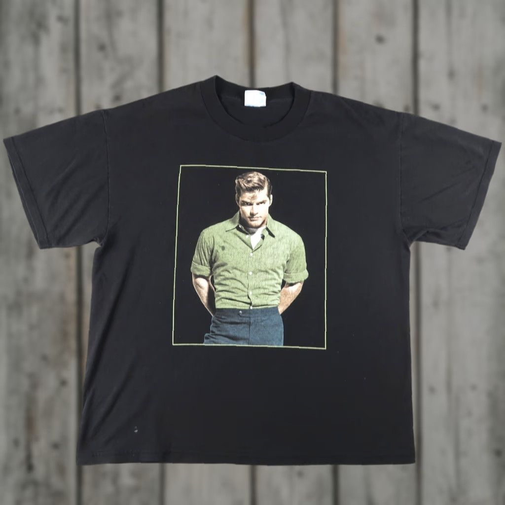 Hanes VINTAGE Hanes T-Shirt Men Black Ricky Martin Vuelive Tour Graphic Print Short Sleeve Crew Neck L Size US L / EU 52-54 / 3 - 1 Thumbnail