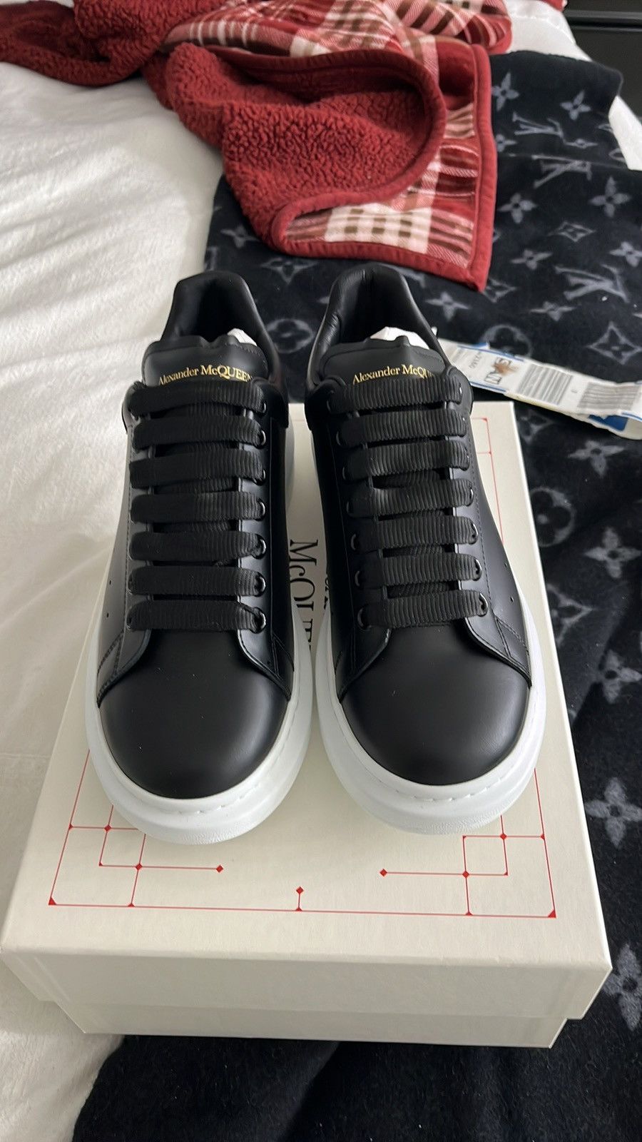 Alexander McQueen Alexander McQueen Oversized Sole Sneaker Size US 9 / EU 42 - 2 Thumbnail