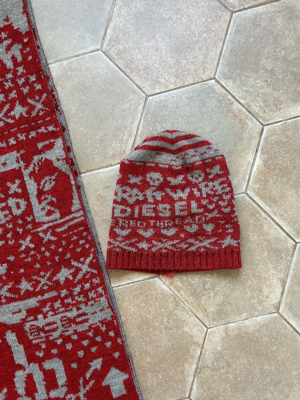 Diesel DIESEL VINTAGE WOOL SCARF HAT Size ONE SIZE - 4 Thumbnail
