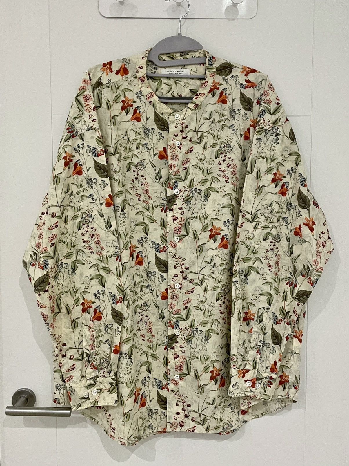 Journal Standard Journal standard floral print band collar shirt Size US M / EU 48-50 / 2 - 1 Thumbnail