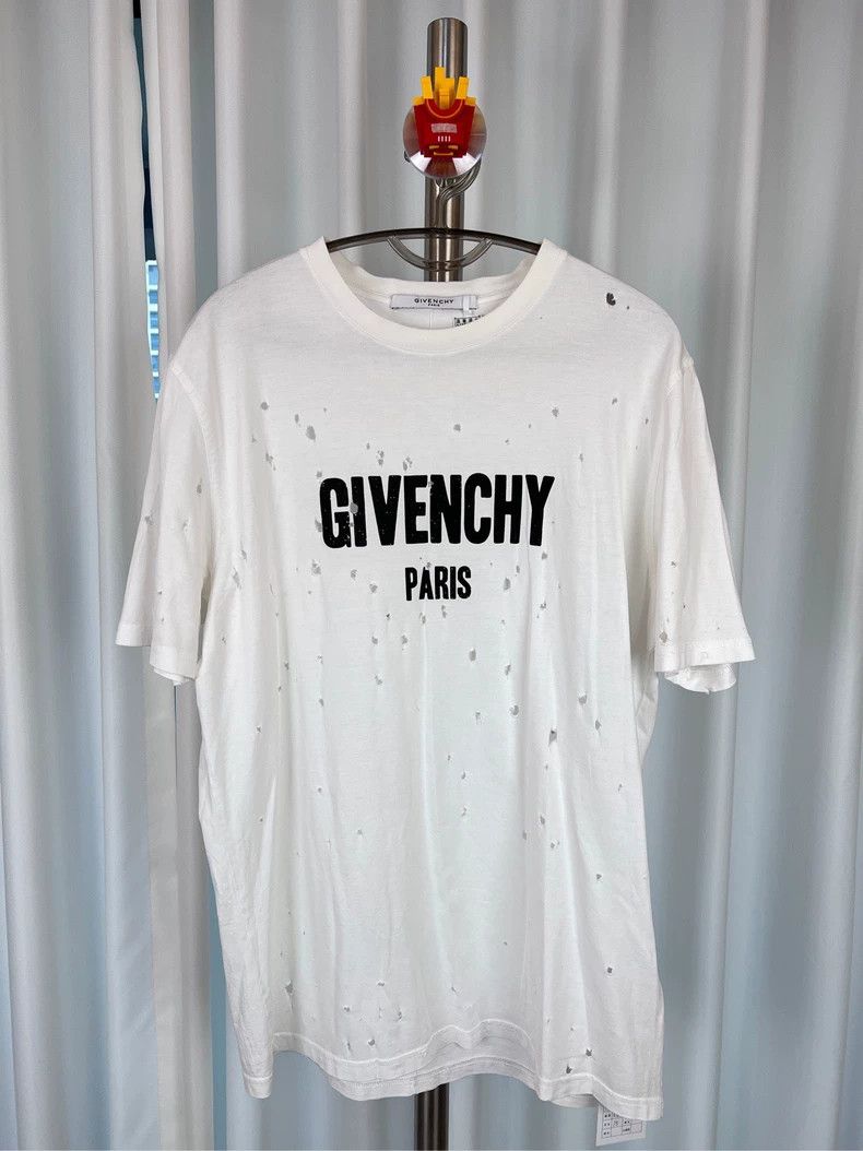 Givenchy Givenchy White Logo Letter Printed Hole Cotton Crew Neck S Size US S / EU 44-46 / 1 - 1 Thumbnail