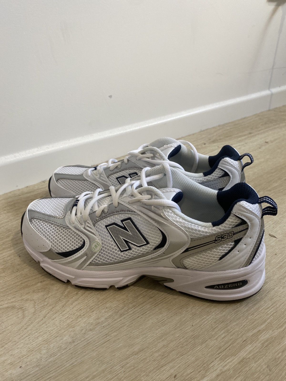 New Balance New Balance 530 White with Natural Indigo Size US 9.5 / EU 42-43 - 4 Thumbnail