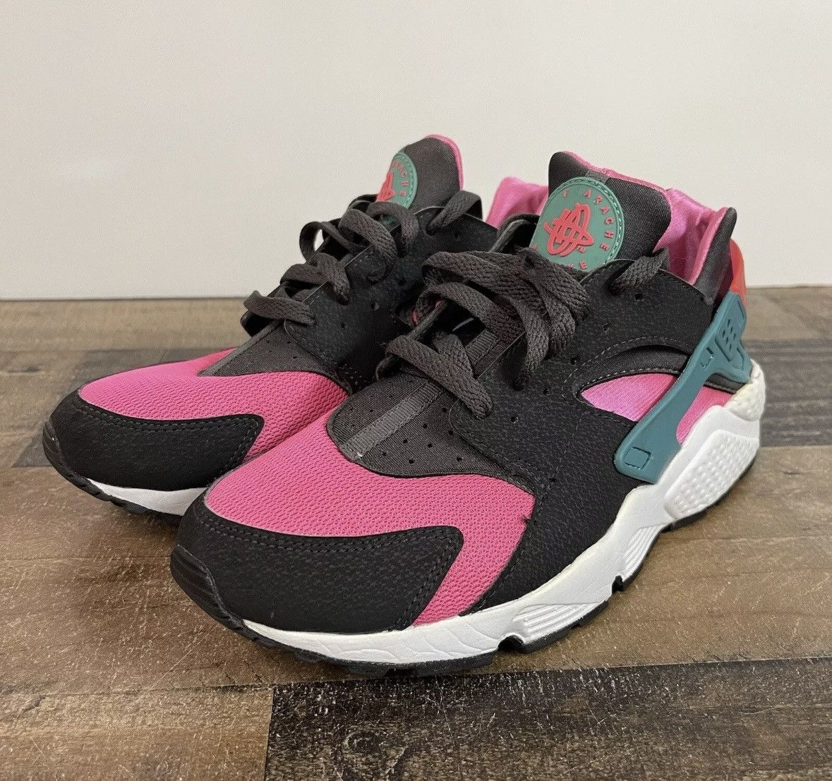 Nike Nike Air Huarache Hyper Pink Cactus Size US 8.5 / EU 41-42 - 3 Thumbnail