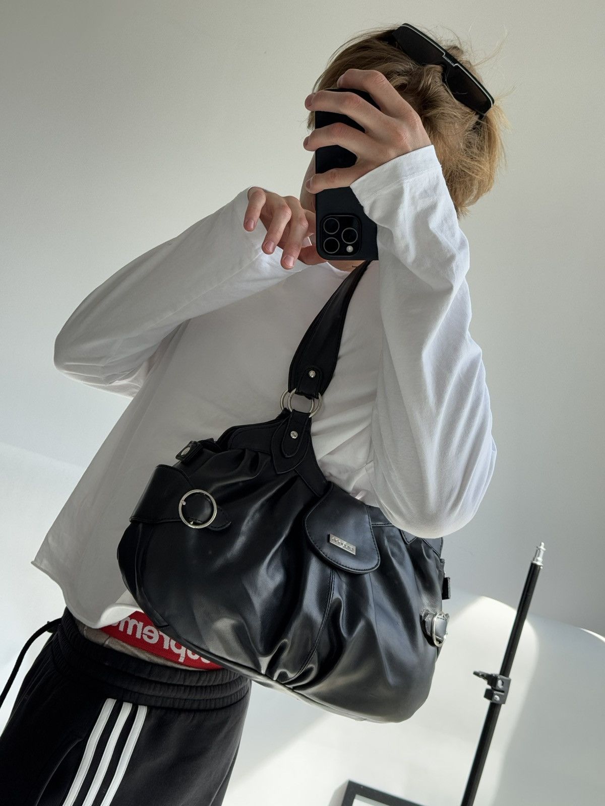 Japanese Brand Y2k Crossbody Leather Bag Avant Garde Diesel Style Size ONE SIZE - 4 Thumbnail