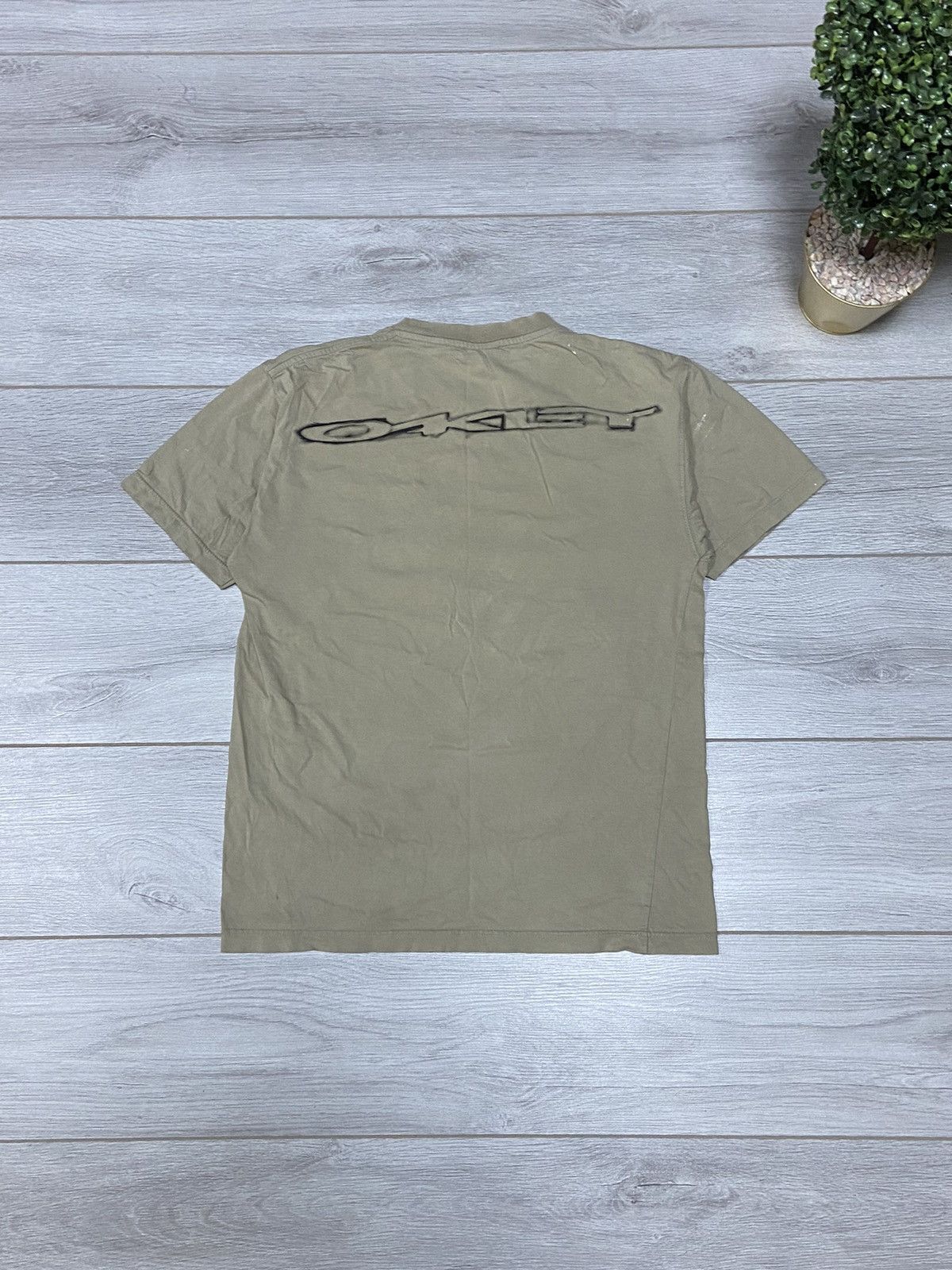 Vintage Oakley vintage painted distressed big logo circle t-shirt Size US M / EU 48-50 / 2 - 8 Thumbnail