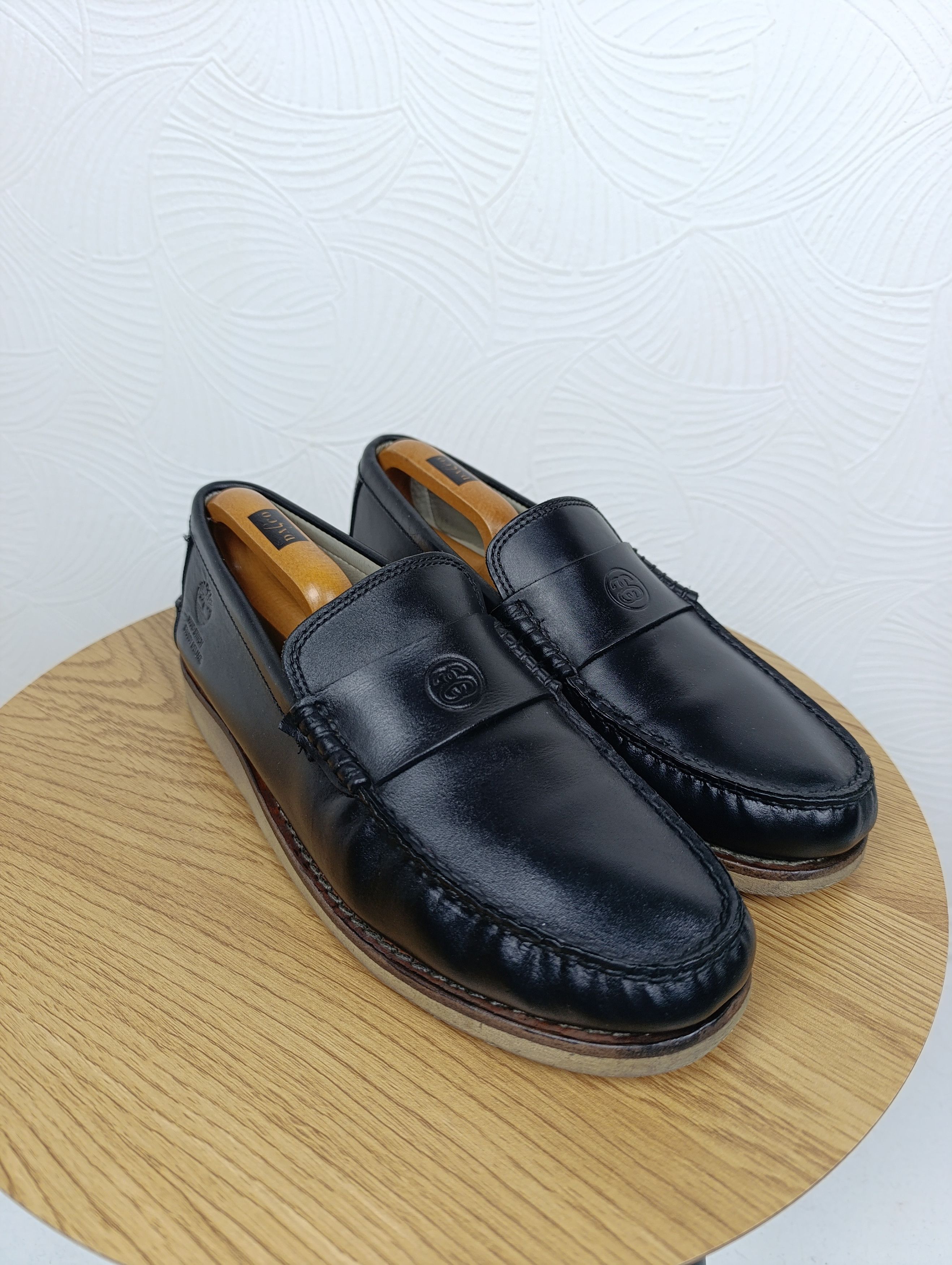 Stussy × Timberland TIMBERLAND×STUSSY DELUXE LEATHER LOAFER BLACK Size US 10 / EU 43 - 1 Thumbnail