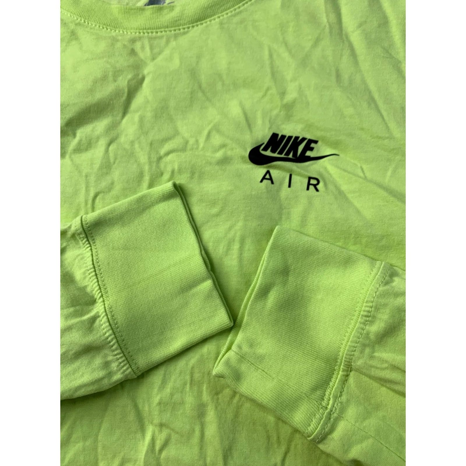 Nike Nike Air Max The Nike Tee Shirt Long Sleeve Neon Size M Men T-Shirt Jersey 100% Cotton Logo Graphic Print Summer Casual JSID DJ1379-736 Size US M / EU 48-50 / 2 - 7 Thumbnail