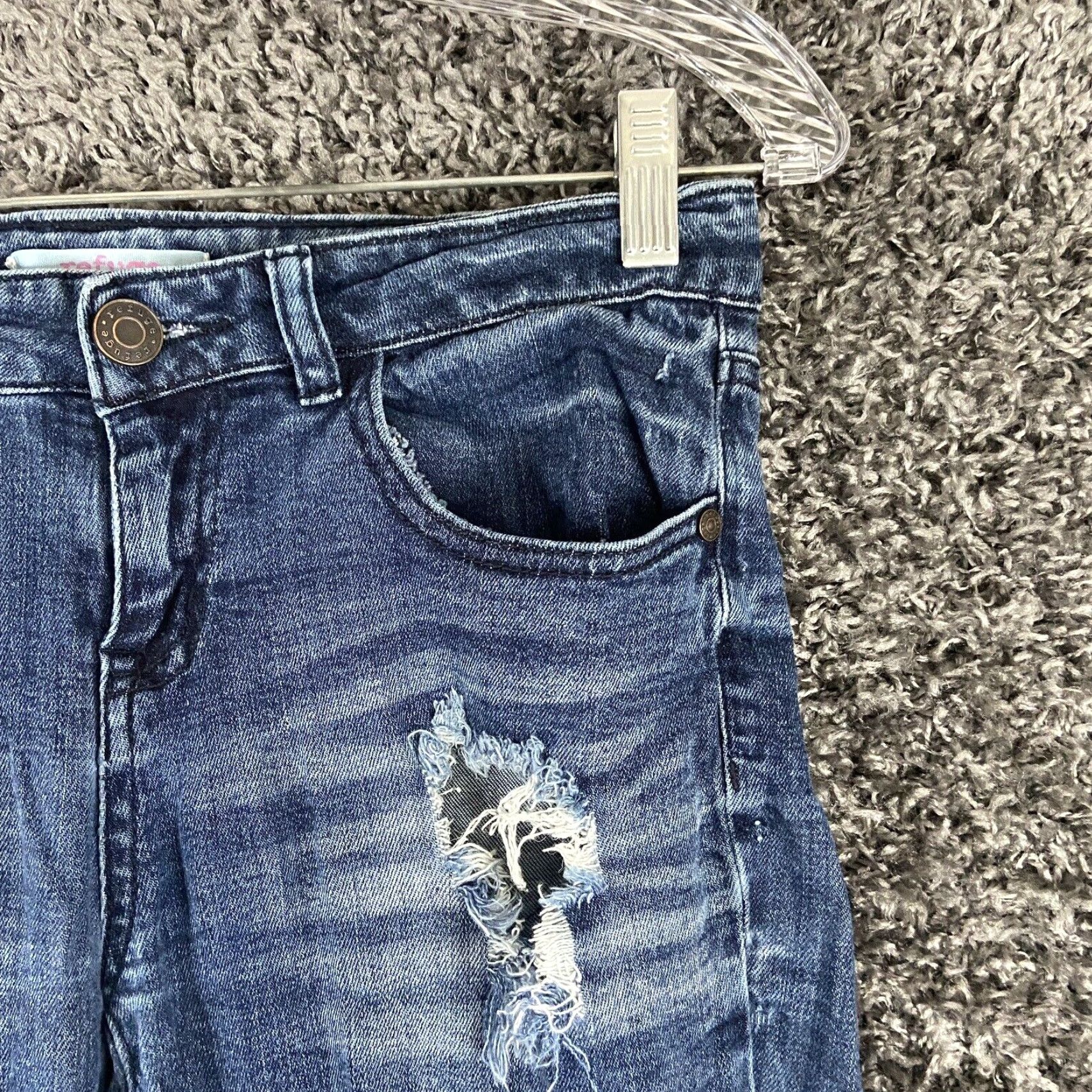 Vintage VINTAGE? No, not vintage. We'll craft: Refuge Women Jeans Skinny Distressed Blue 2 Regular Adult Womens Size 2 Distressed Skinny Jeans Blue Size 26" / US 2 / IT 38 - 4 Thumbnail