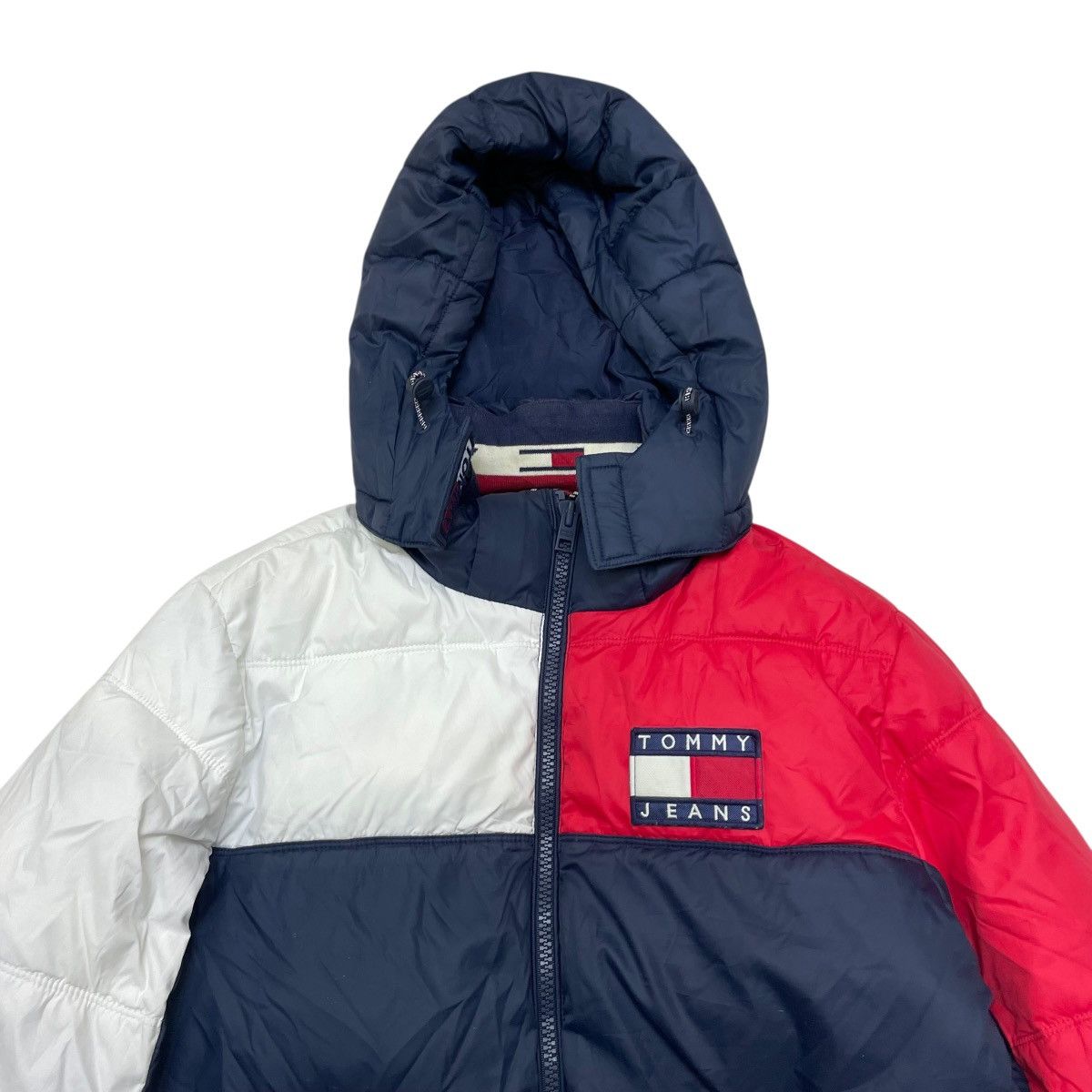 Tommy Hilfiger Vintage Tommy Hilfiger Down Puffer Jacket Size US M / EU 48-50 / 2 - 3 Thumbnail