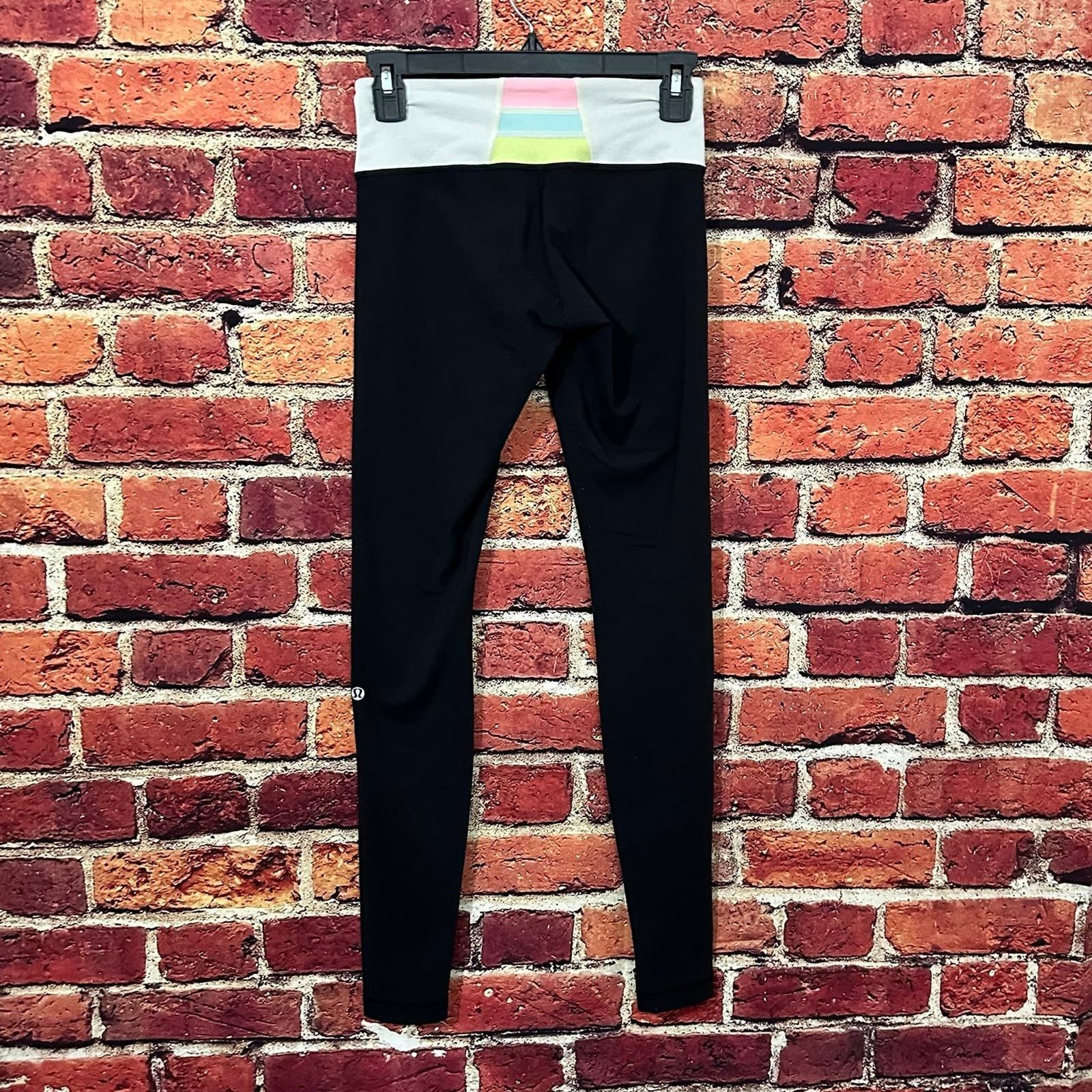 Lululemon Black full length Lululemon Leggings Size 27" / US 4 / IT 40 - 3 Thumbnail