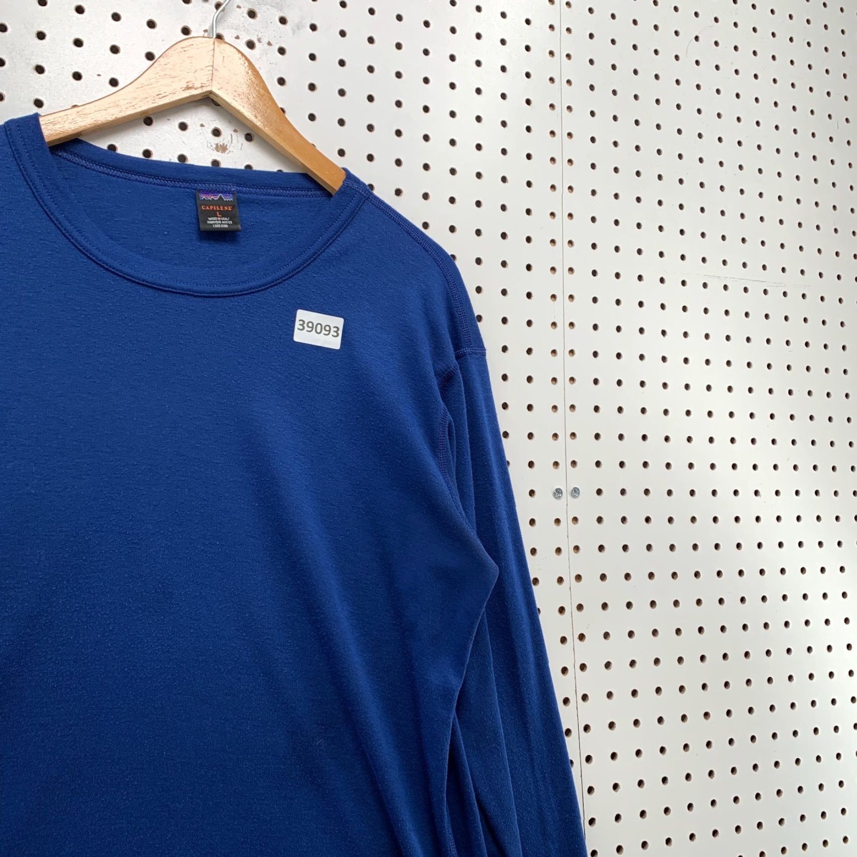 Patagonia VINTAGE Patagonia Capilene Baselayer Shirt Mens L Blue Long Sleeve USA 22.5x28.5 Size US L / EU 52-54 / 3 - 5 Thumbnail