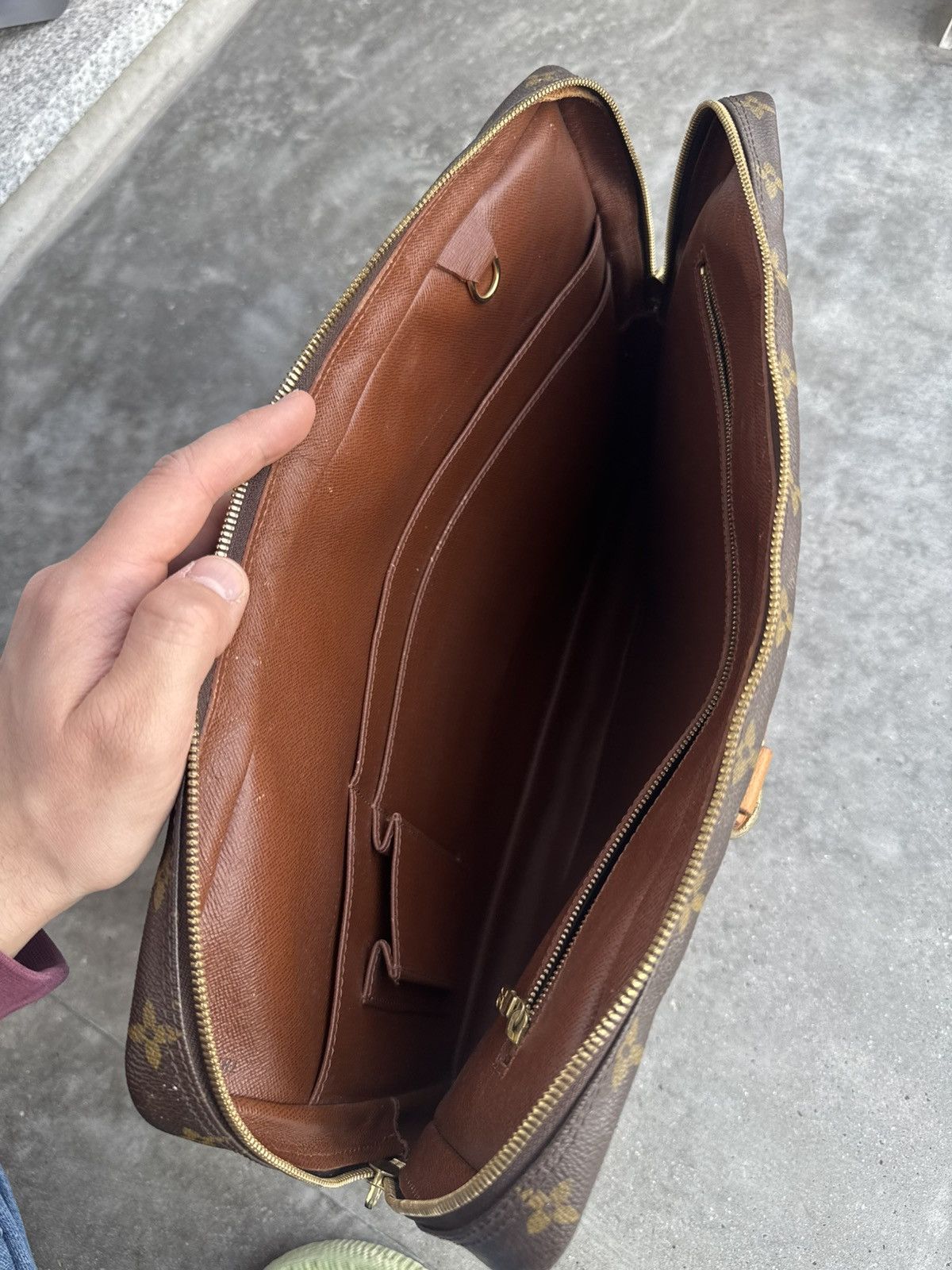 Louis Vuitton Louis Vuitton Monogram Designer Porte Documents Voyage Bag Size ONE SIZE - 6 Thumbnail